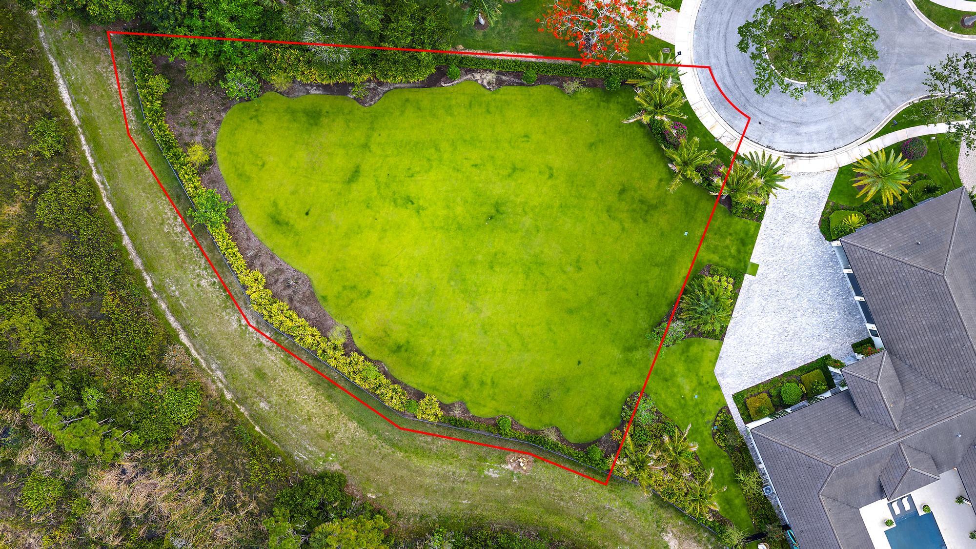 IBIS GOLF & COUNTRY CLUB - Land