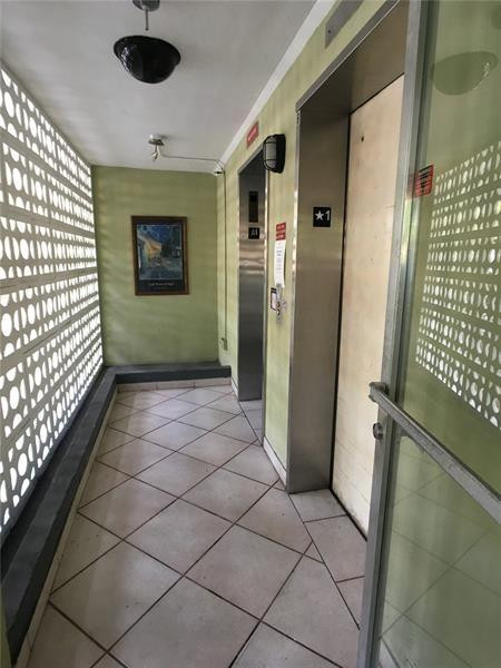 SANTA MONICA CONDOMINIUM - Residential Lease