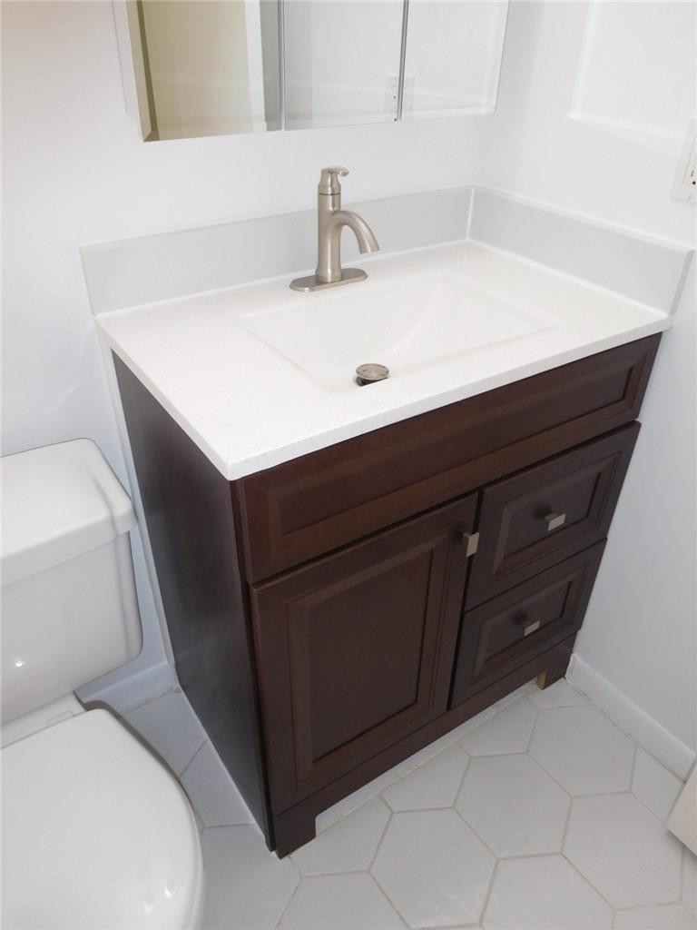 SANTA MONICA CONDOMINIUM - Residential Lease