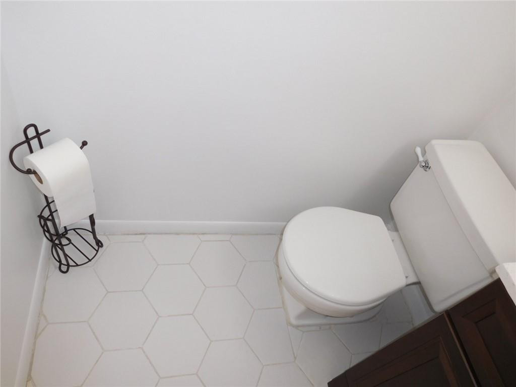 SANTA MONICA CONDOMINIUM - Residential Lease