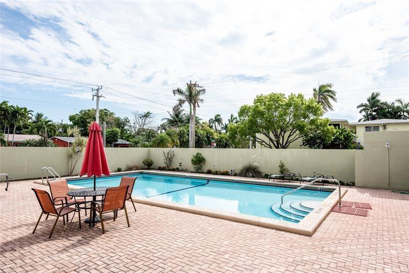 SANTA MONICA CONDOMINIUM - Residential Lease