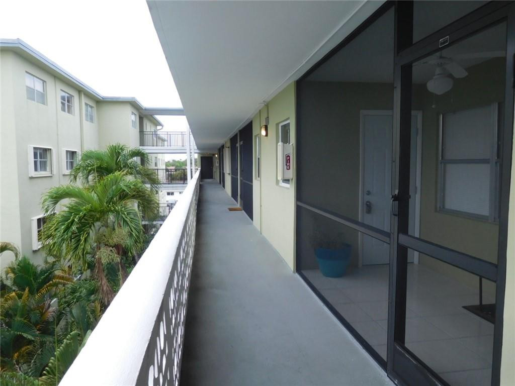 SANTA MONICA CONDOMINIUM - Residential Lease