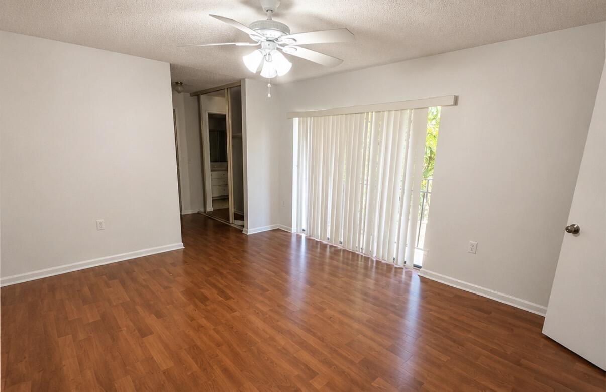 SHERWOOD LAKES - Residential Lease