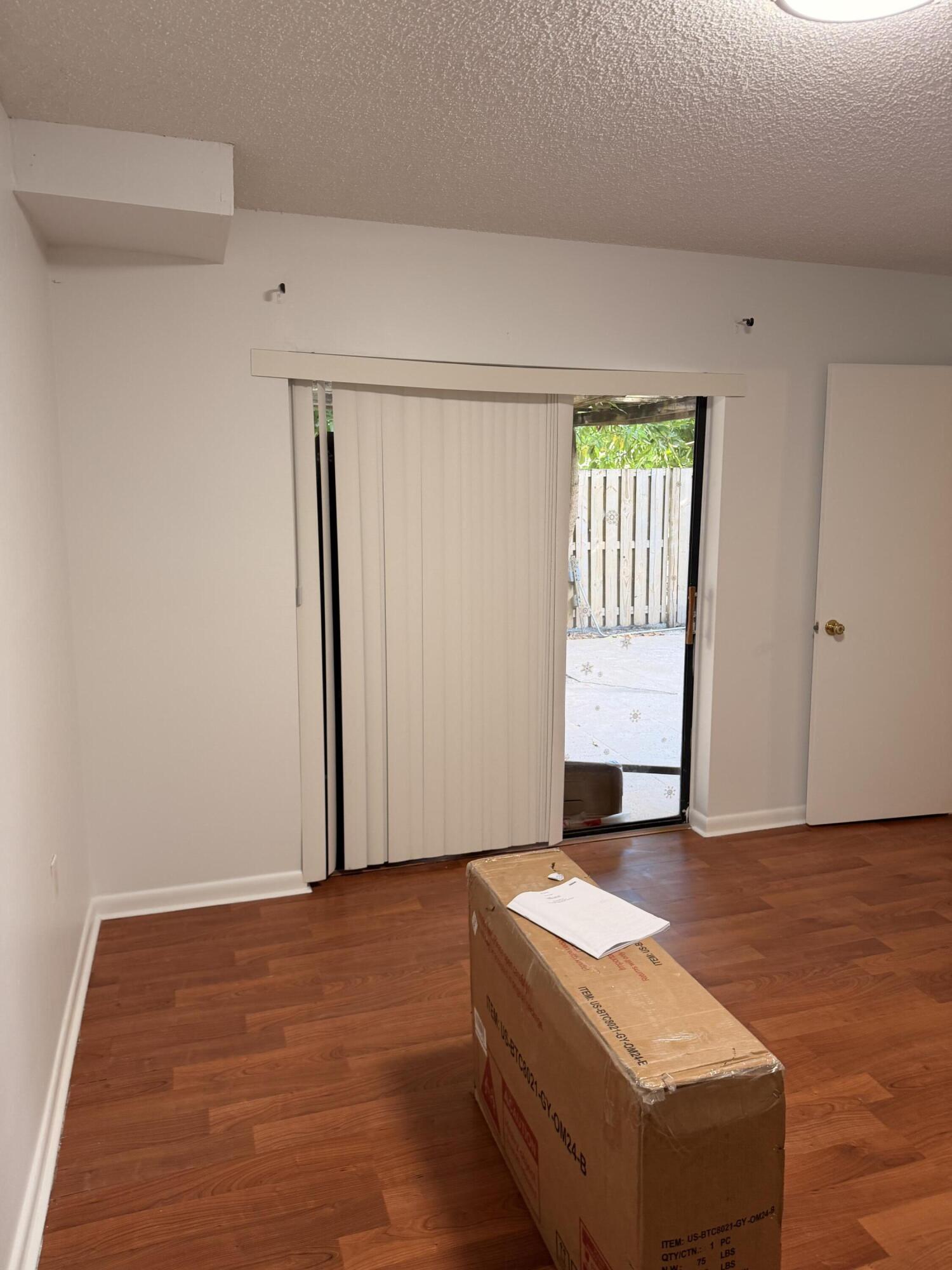 SHERWOOD LAKES - Residential Lease