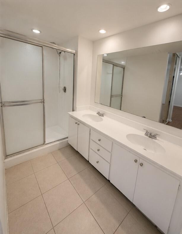 SHERWOOD LAKES - Residential Lease