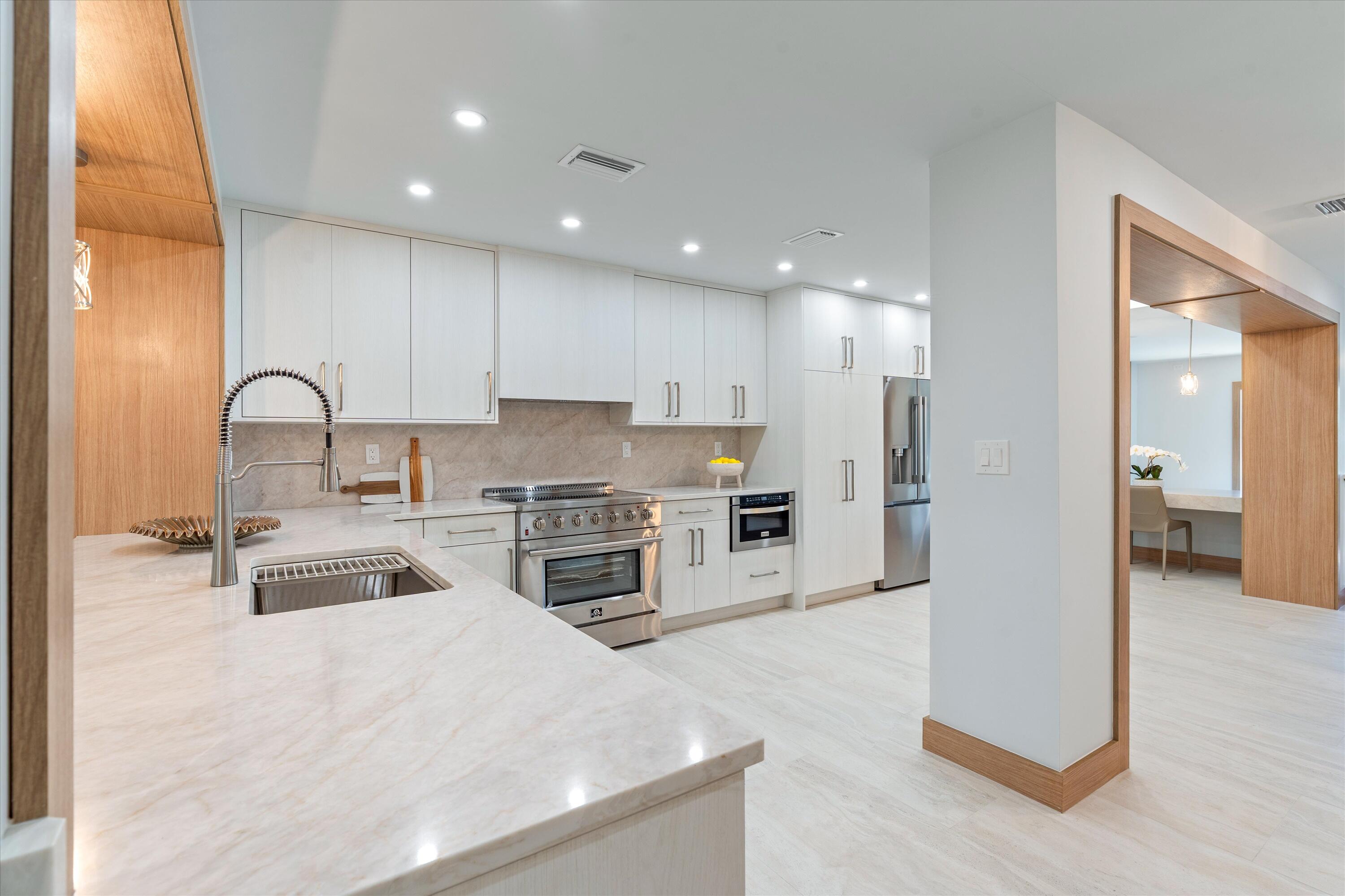 BAYTOWNE OF JONATHANS LANDING - Residential