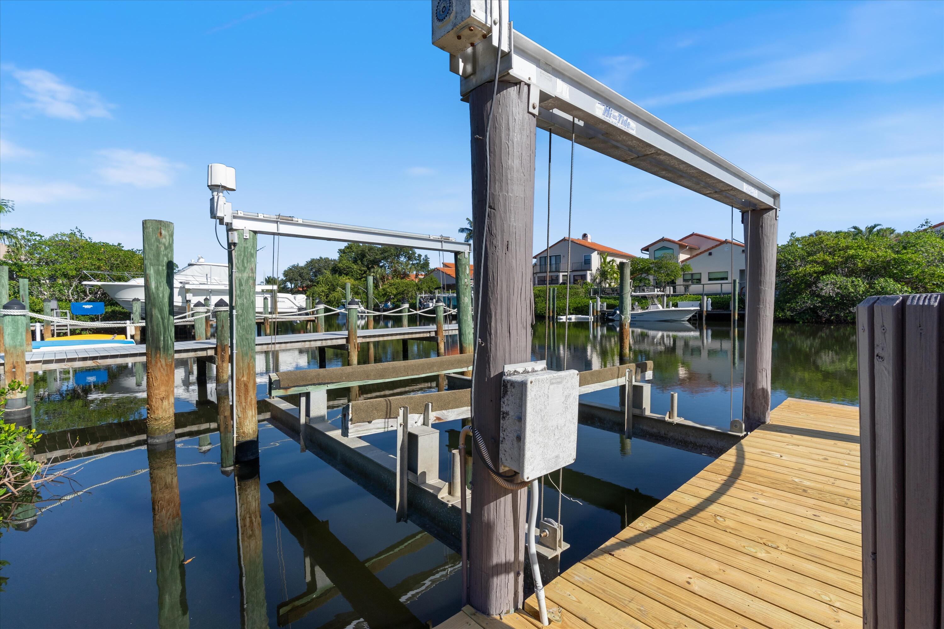 BAYTOWNE OF JONATHANS LANDING - Residential
