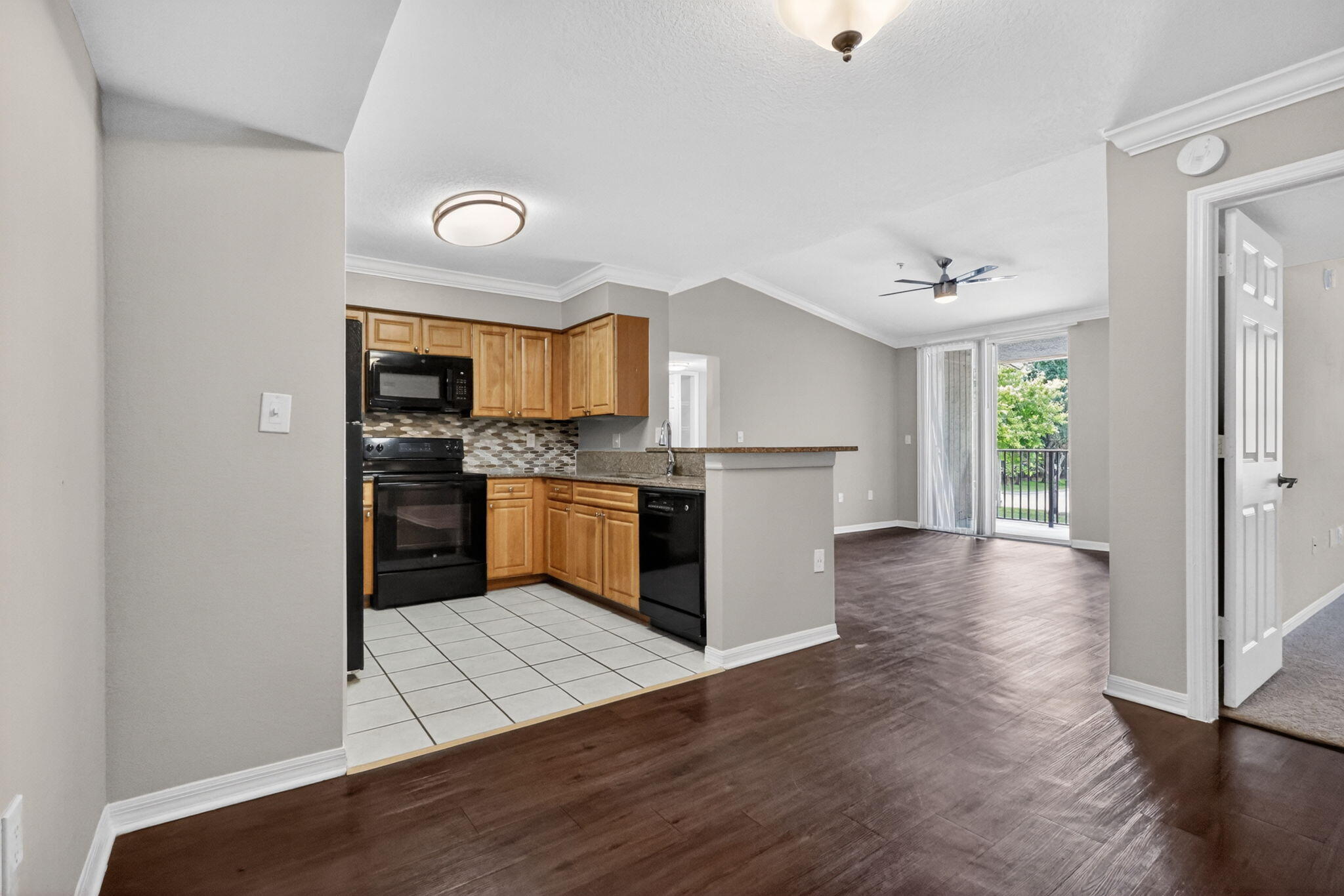 FULLY FUNDED RESERVES & LOW HOA. Welcome to Murano! This 3-bedroom, 3-bathroom condo offers an open floorplan and spacious living area. Situated in a pristine gated all-age community with resort style amenities including a large pool, clubhouse, fitness center, tennis court, playground, walking path around the lake and more. Located 2.5 miles to the Delray Market place with restaurants & shopping, 15 minutes from famed Atlantic Avenue and 6.5 miles from the Delray public beach. Centrally located to all things Palm Beach County has to offer. Storage units are also available.