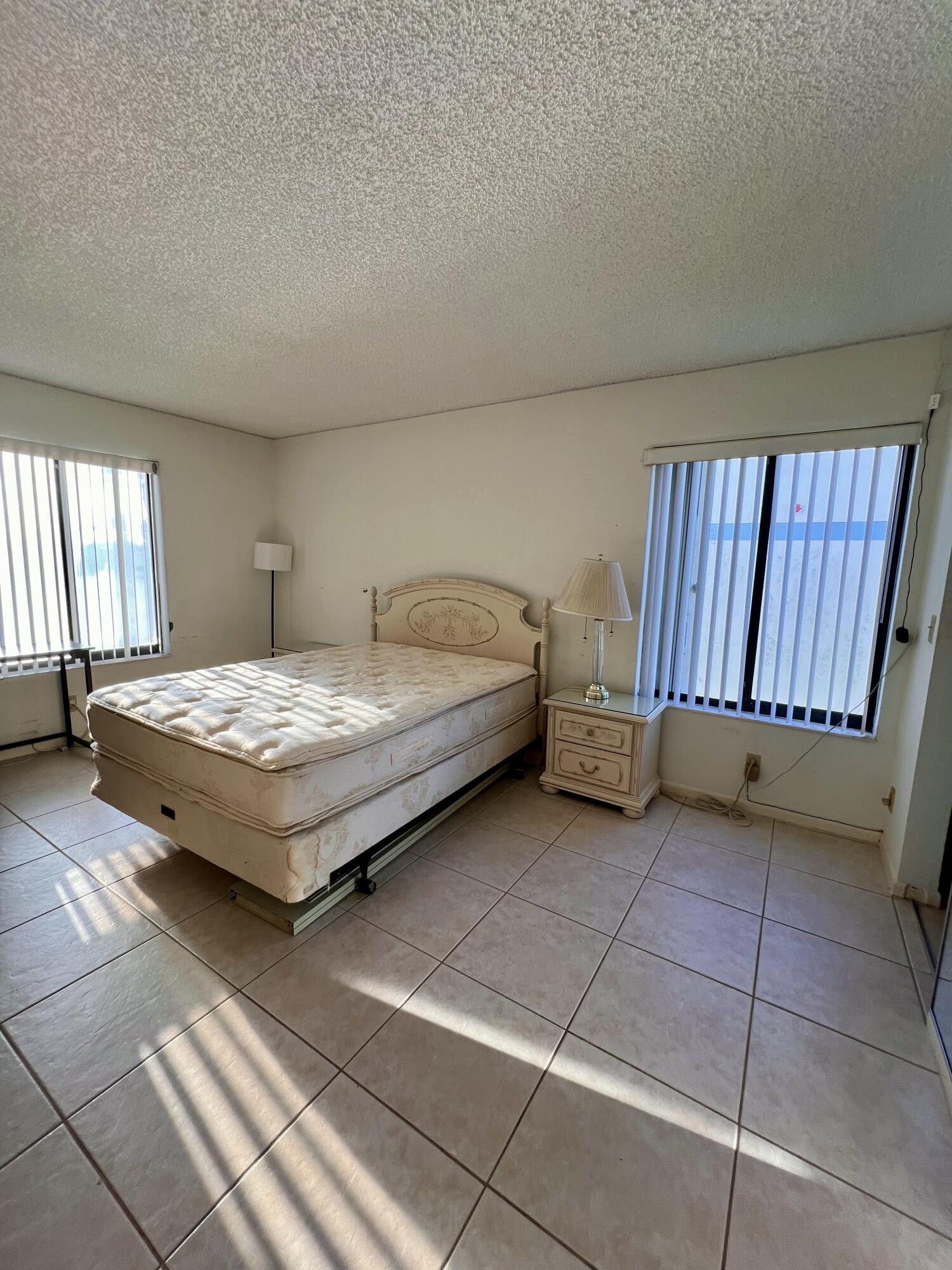 PALM CLUB VILLAGE II CONDO - Residential
