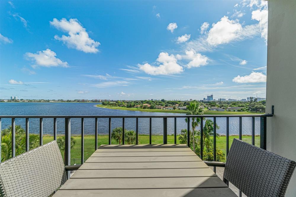 LAKESHORE CLUB CONDO - Residential Lease