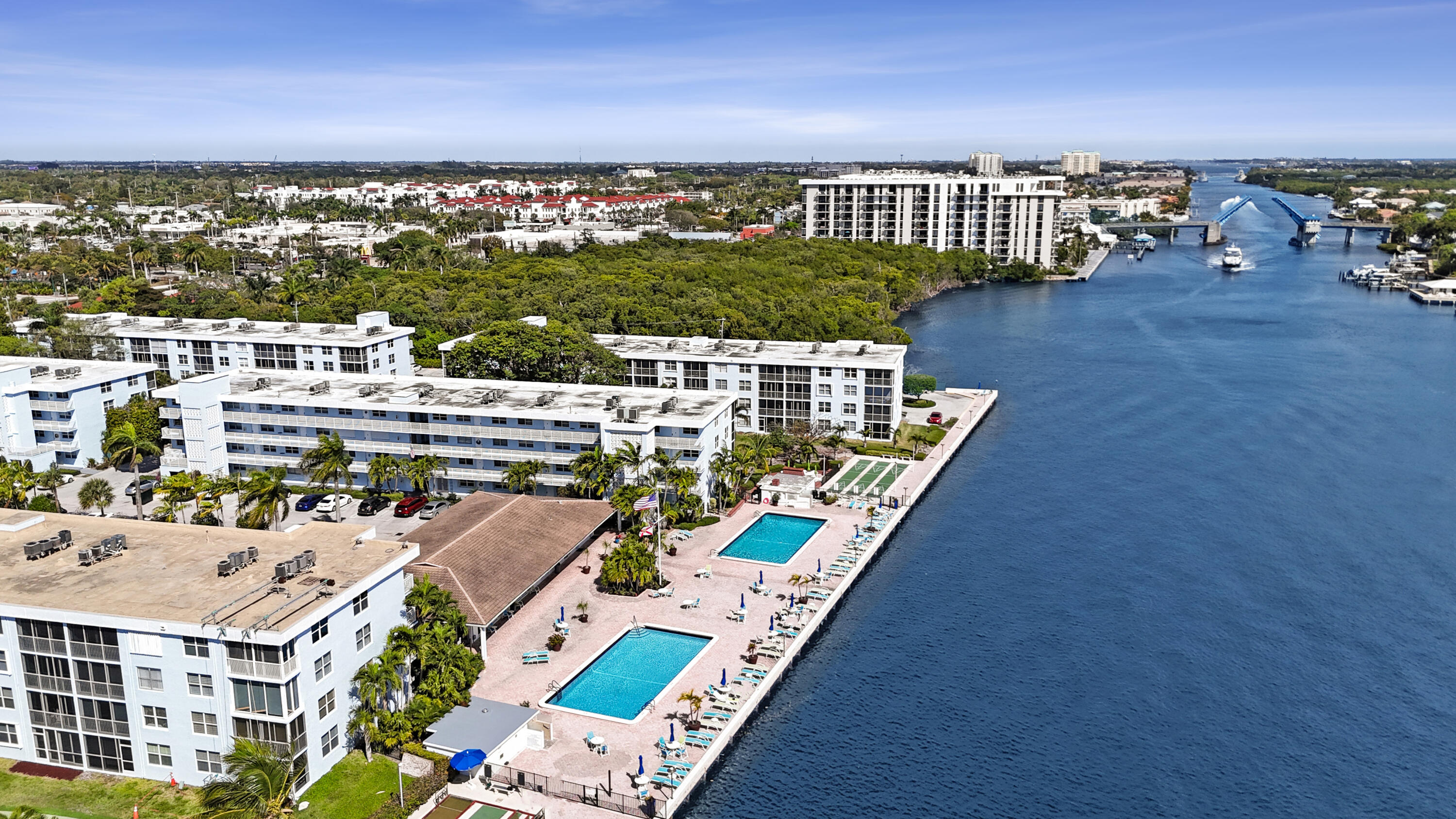 SEAGATE OF GULFSTREAM CONDO - Residential