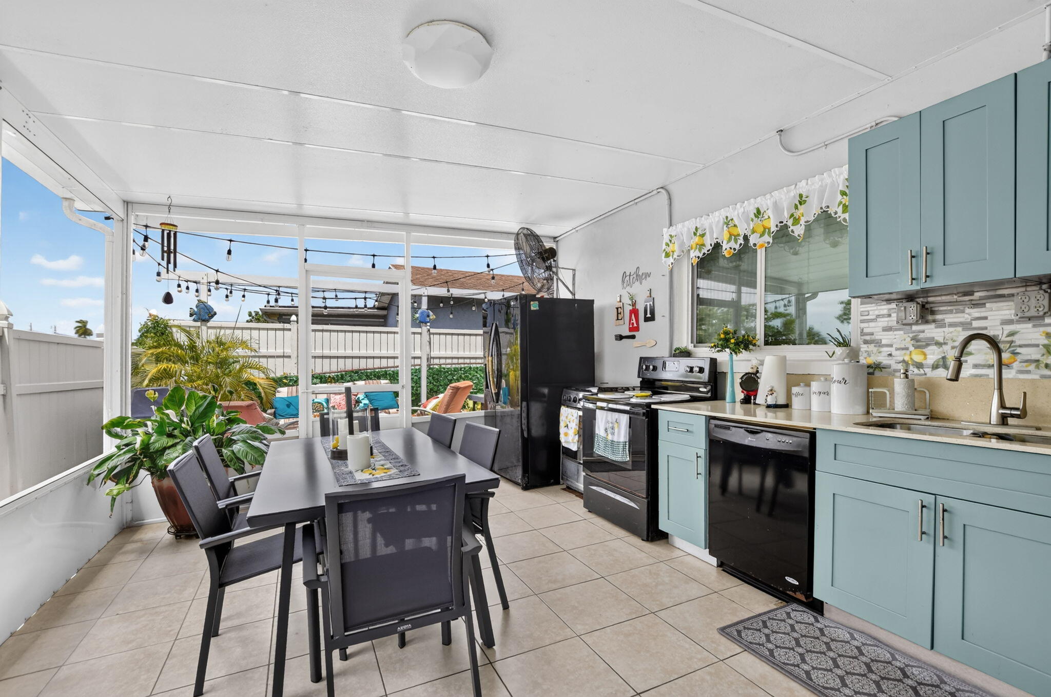 Sandalfoot Cove Sec Six - Residential