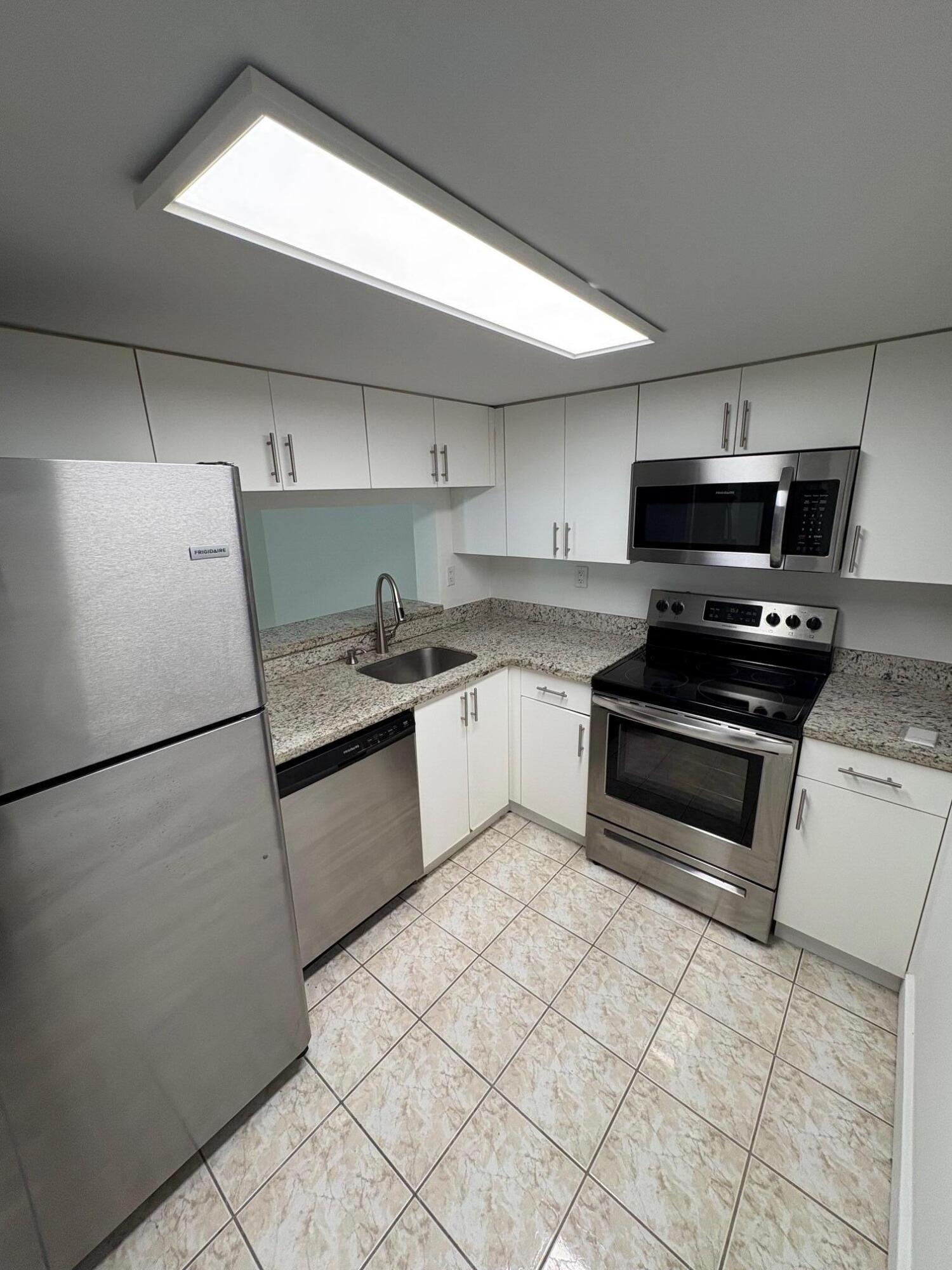 INTERNATIONAL PARK CONDO II - Residential Lease