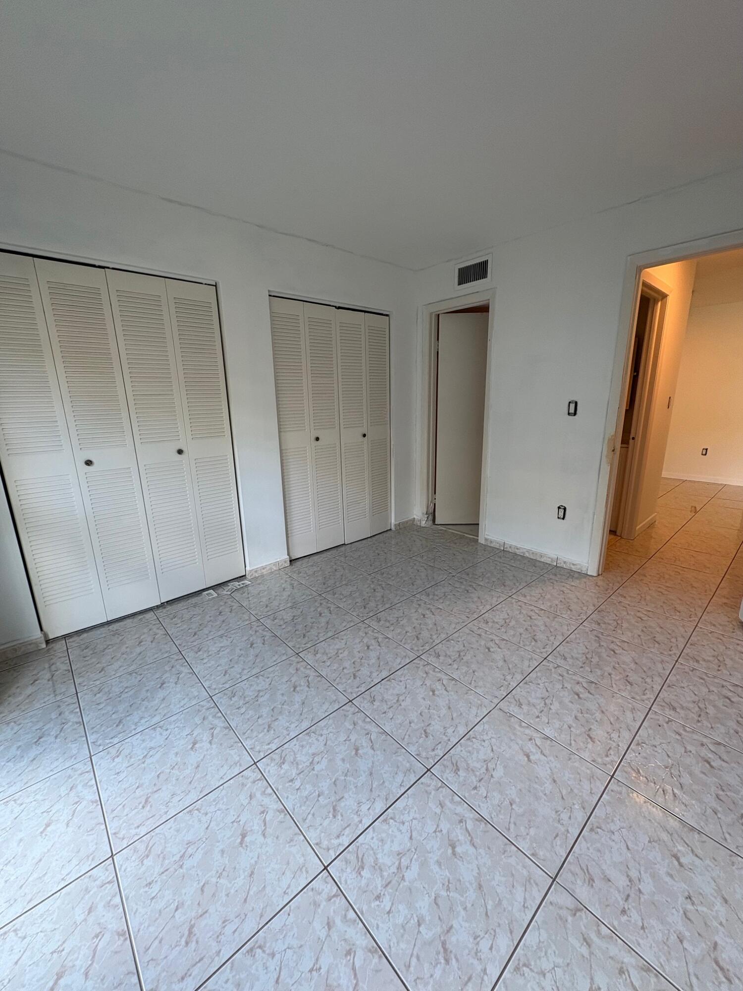 INTERNATIONAL PARK CONDO II - Residential Lease