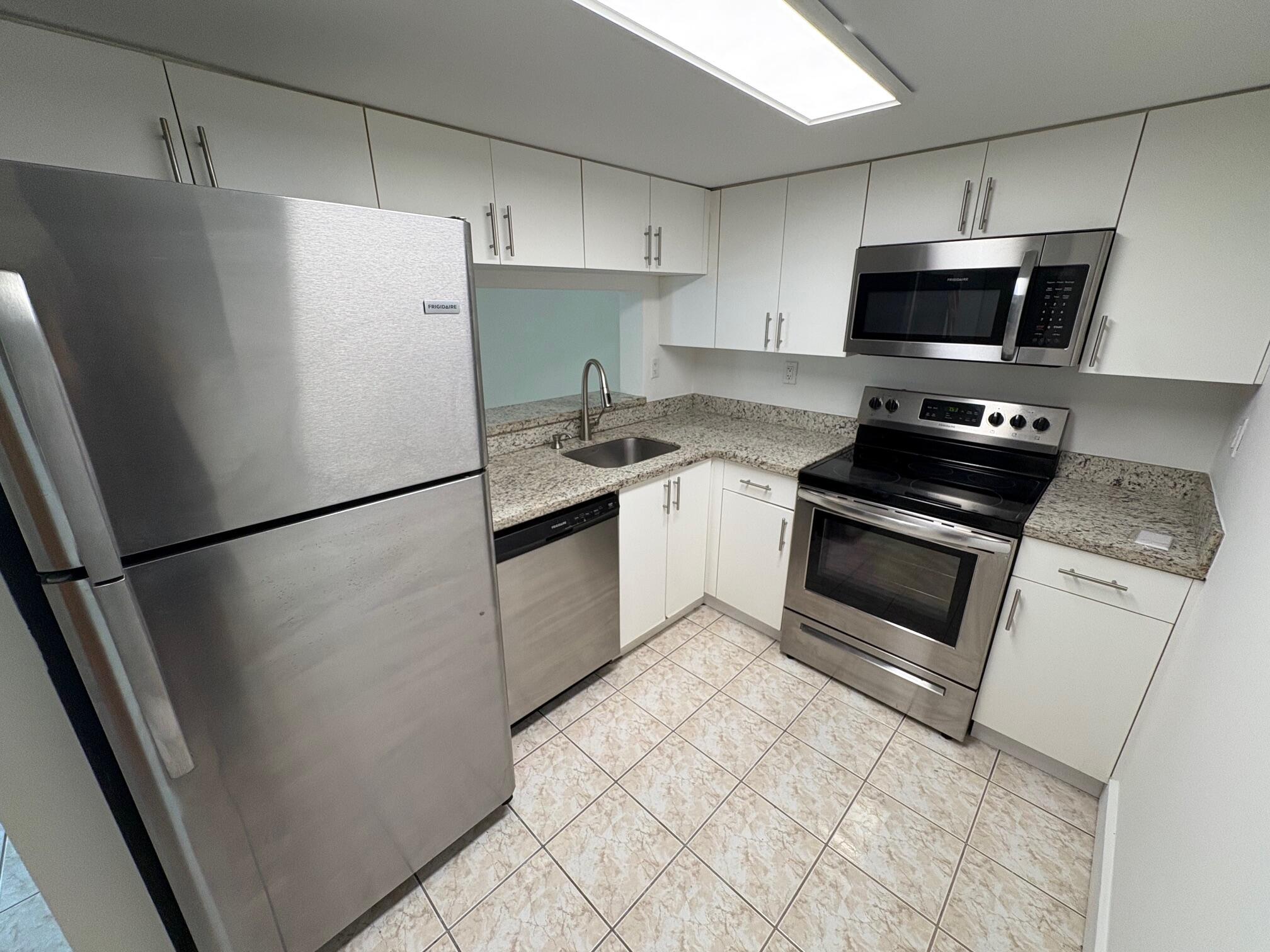 INTERNATIONAL PARK CONDO II - Residential Lease