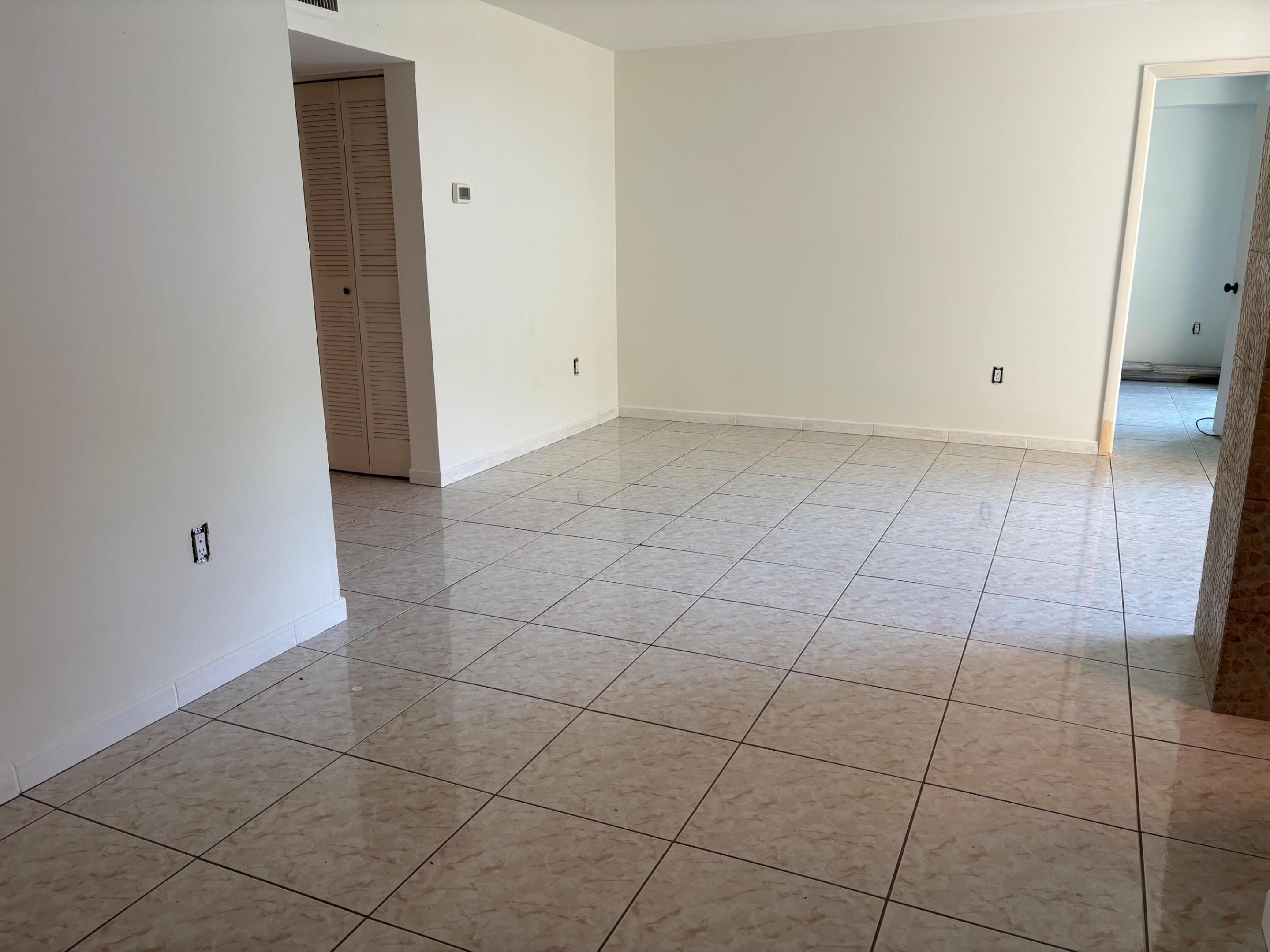 INTERNATIONAL PARK CONDO II - Residential Lease