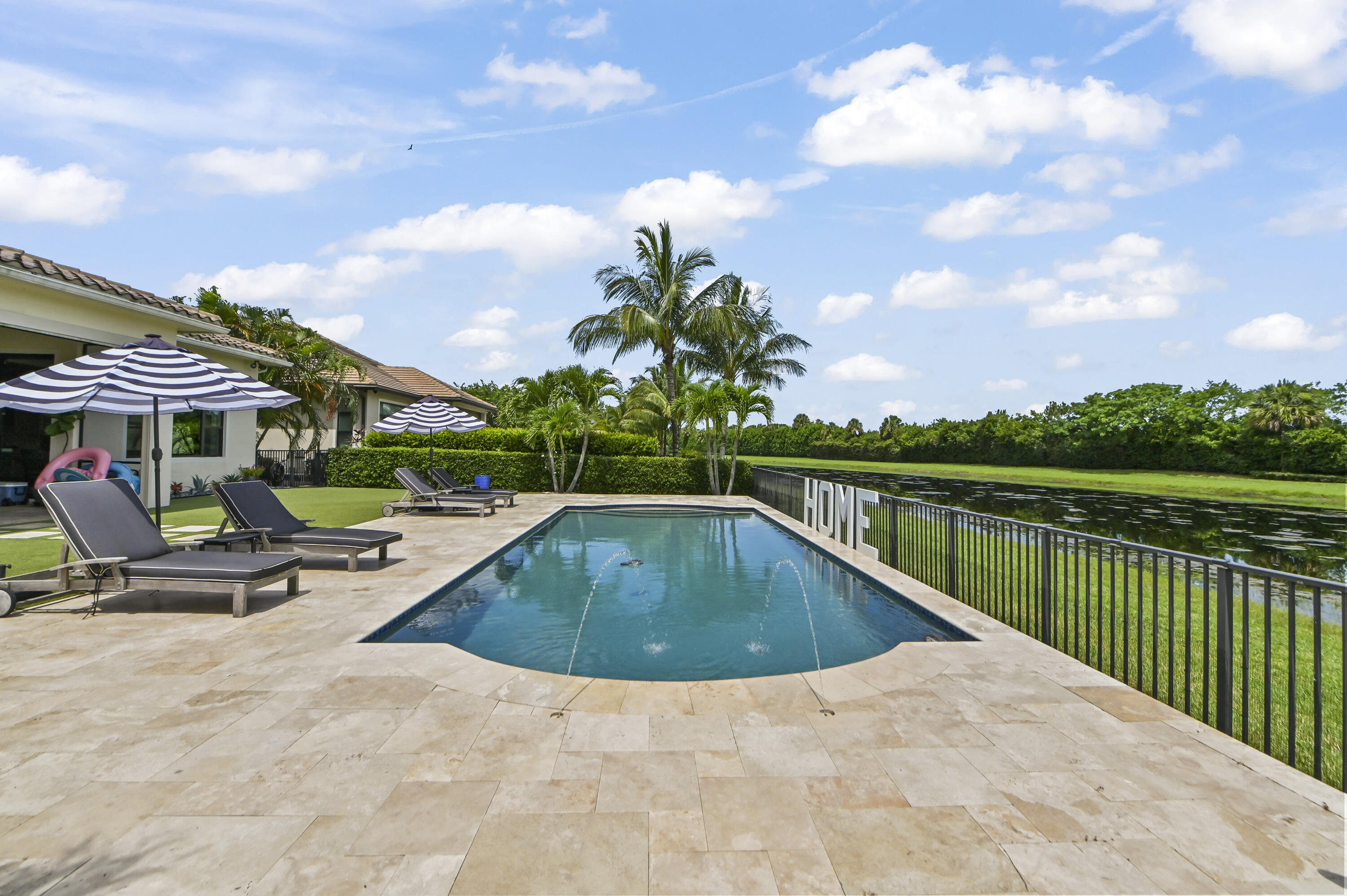 PALM MEADOWS ESTATES - Residential