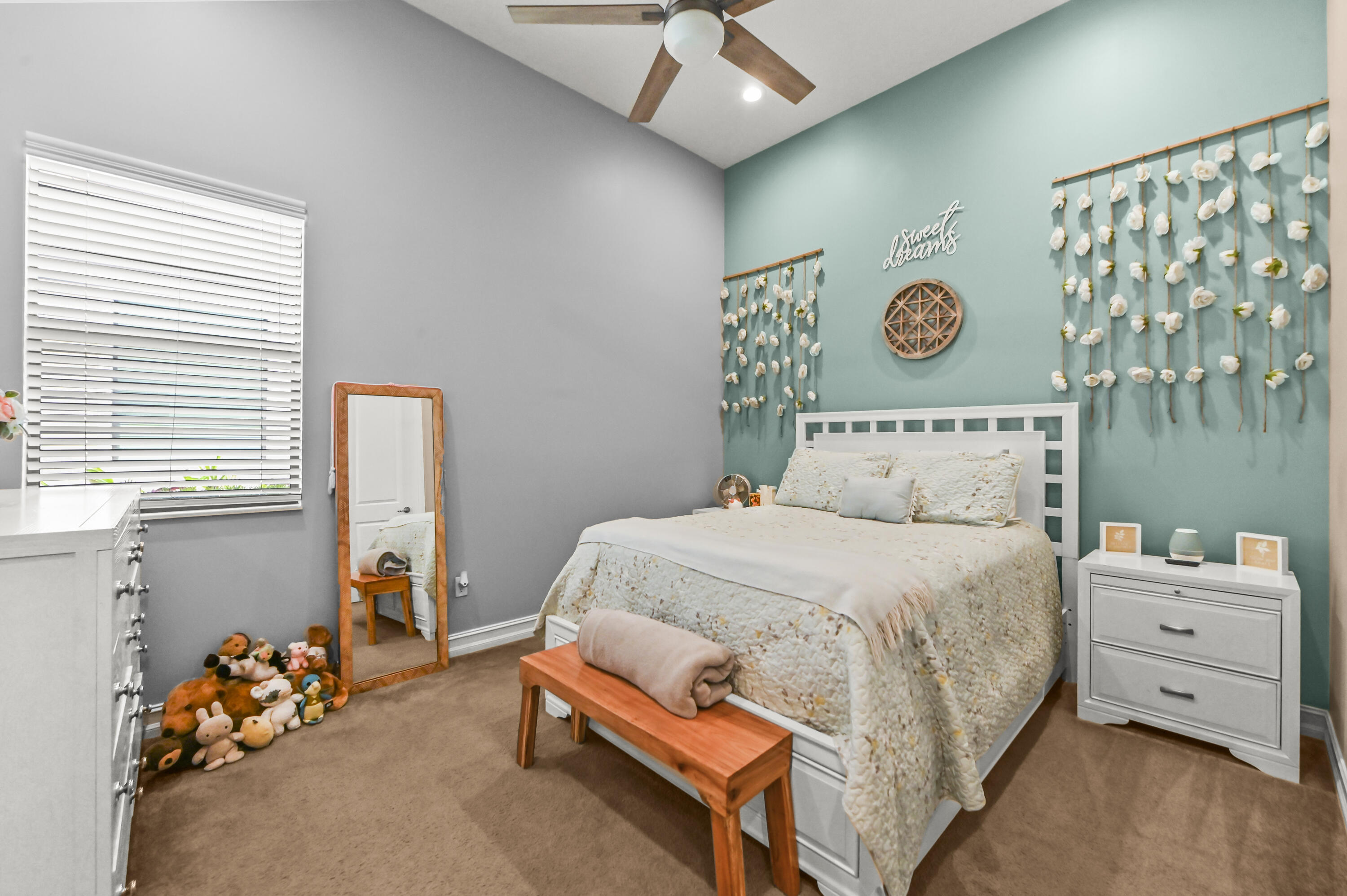 PALM MEADOWS ESTATES - Residential
