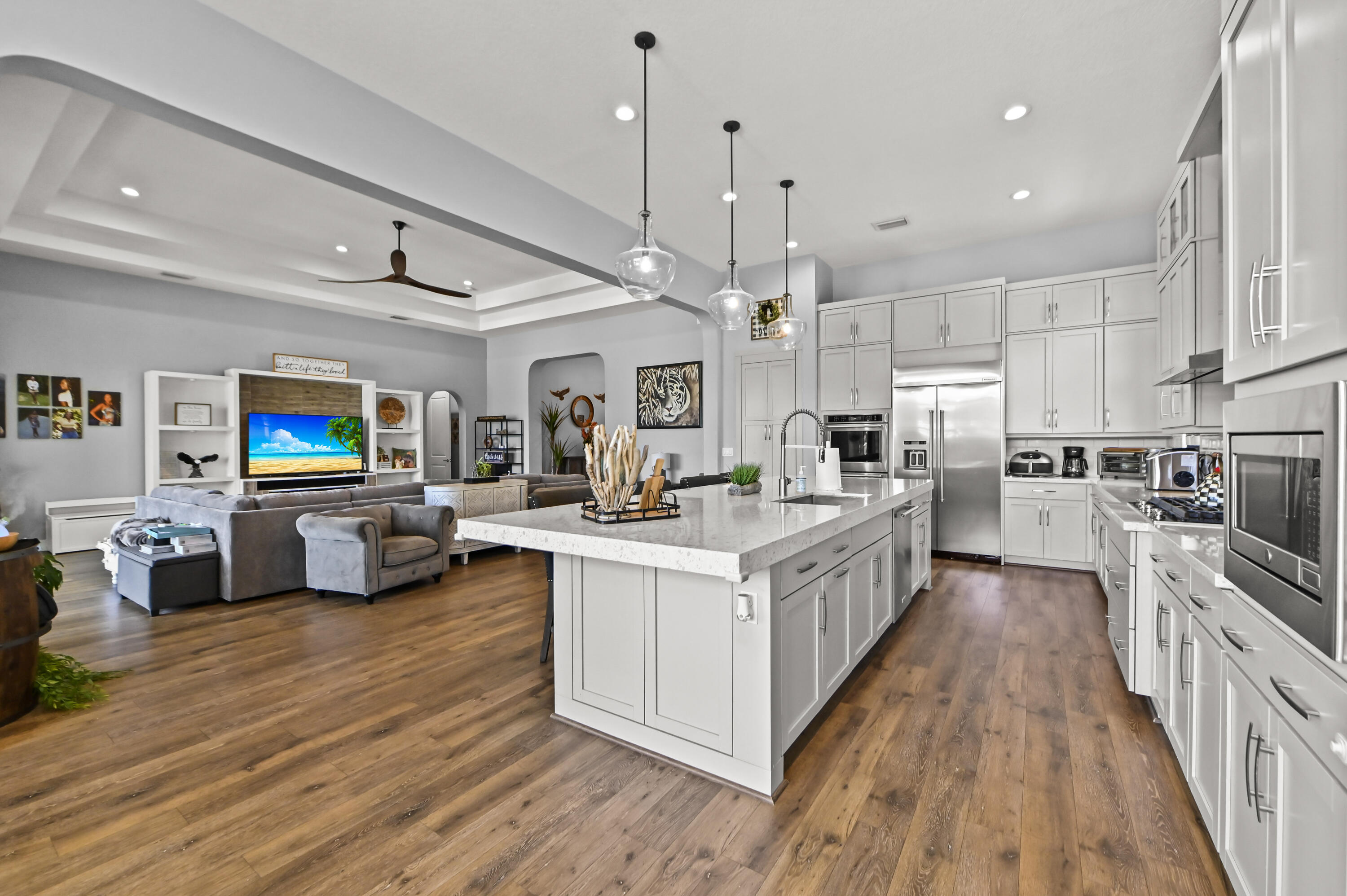 PALM MEADOWS ESTATES - Residential