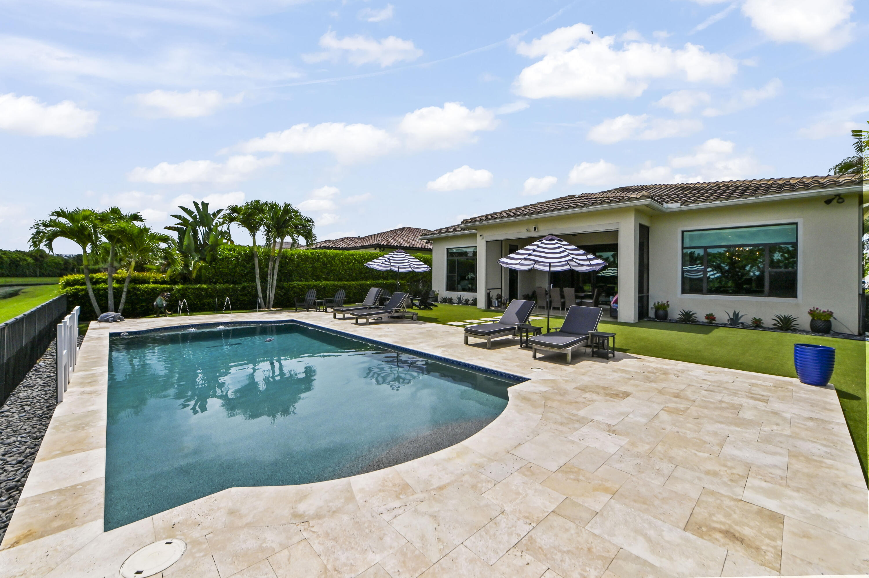 PALM MEADOWS ESTATES - Residential