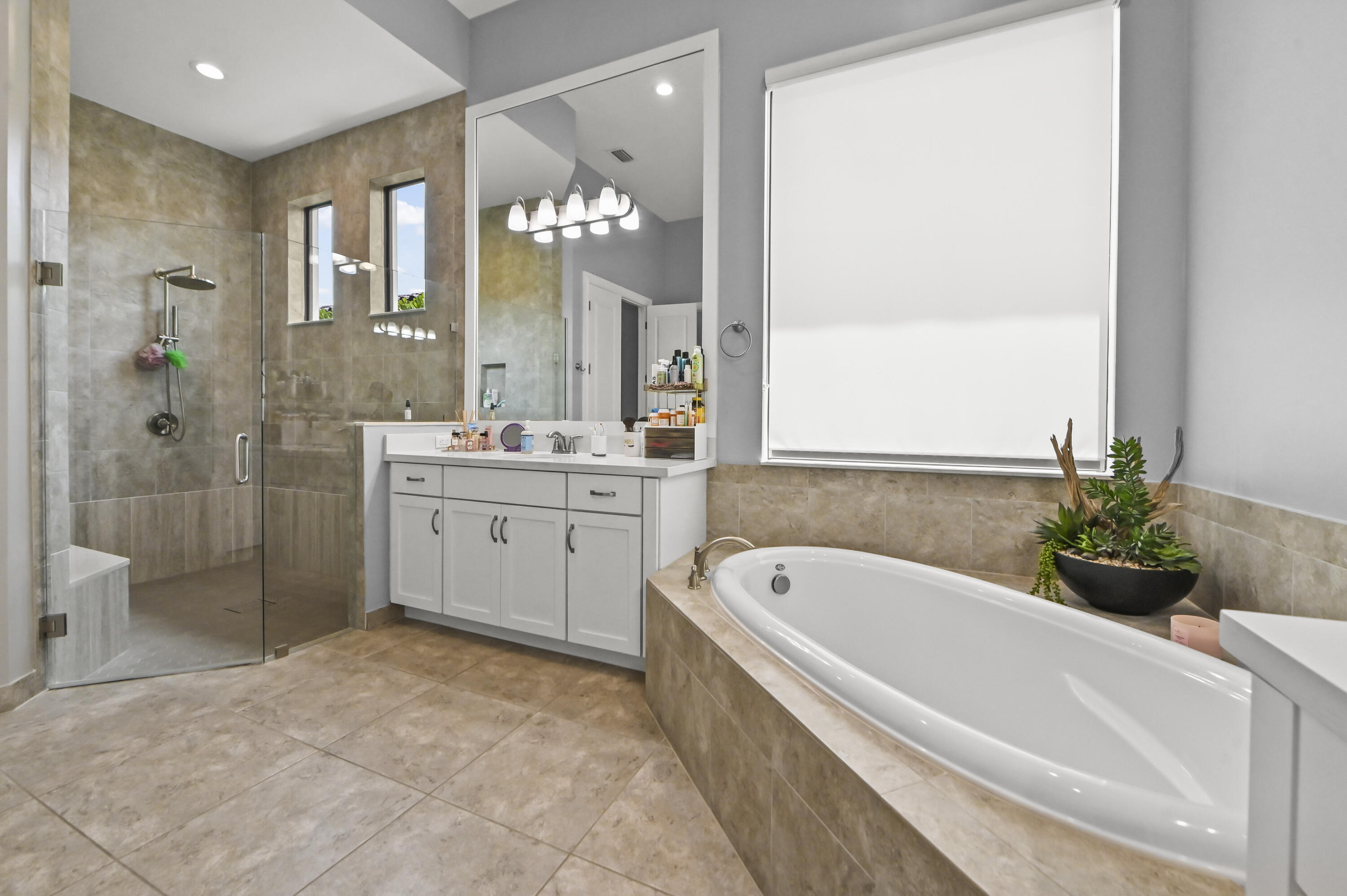 PALM MEADOWS ESTATES - Residential