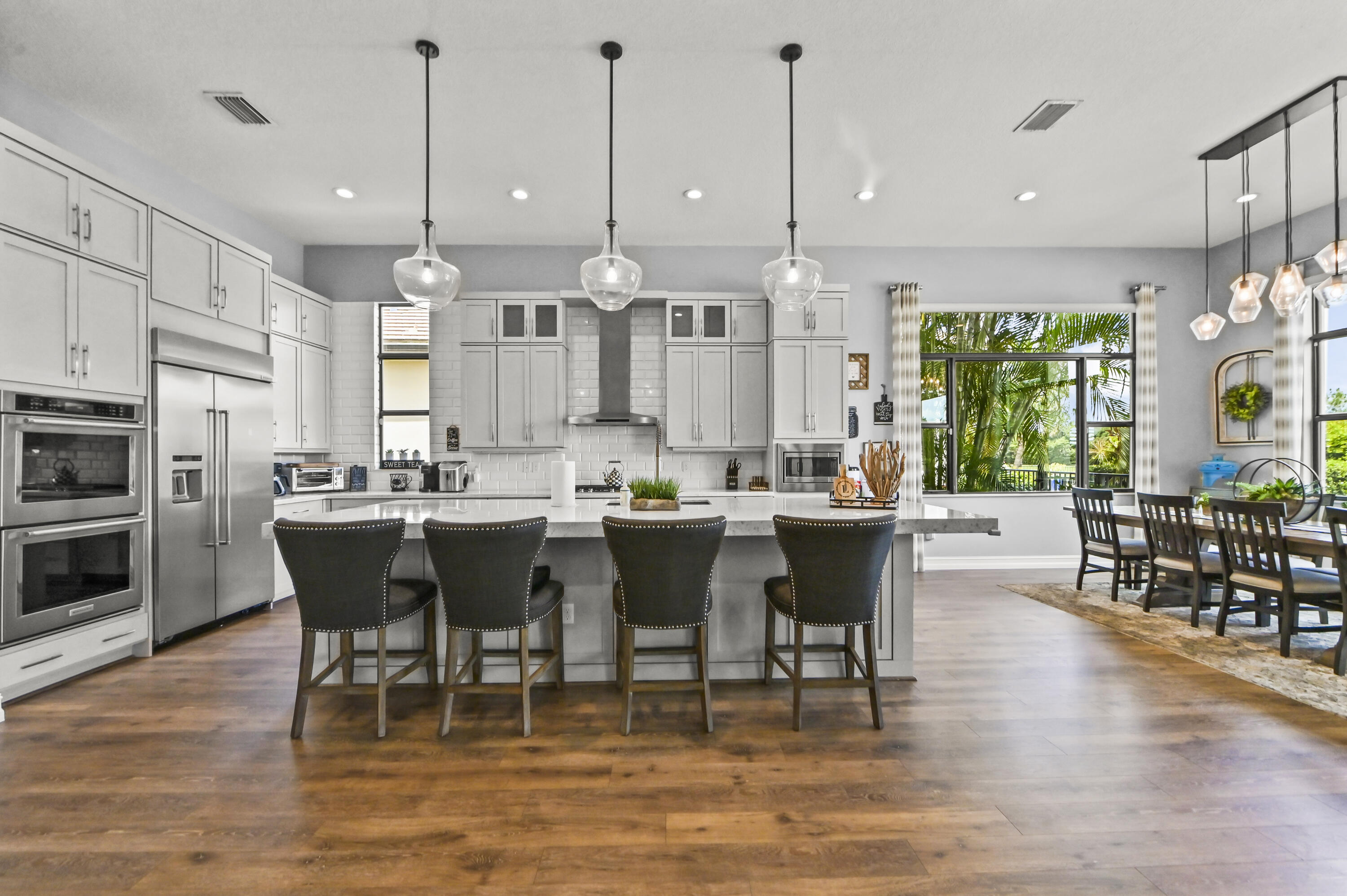 PALM MEADOWS ESTATES - Residential