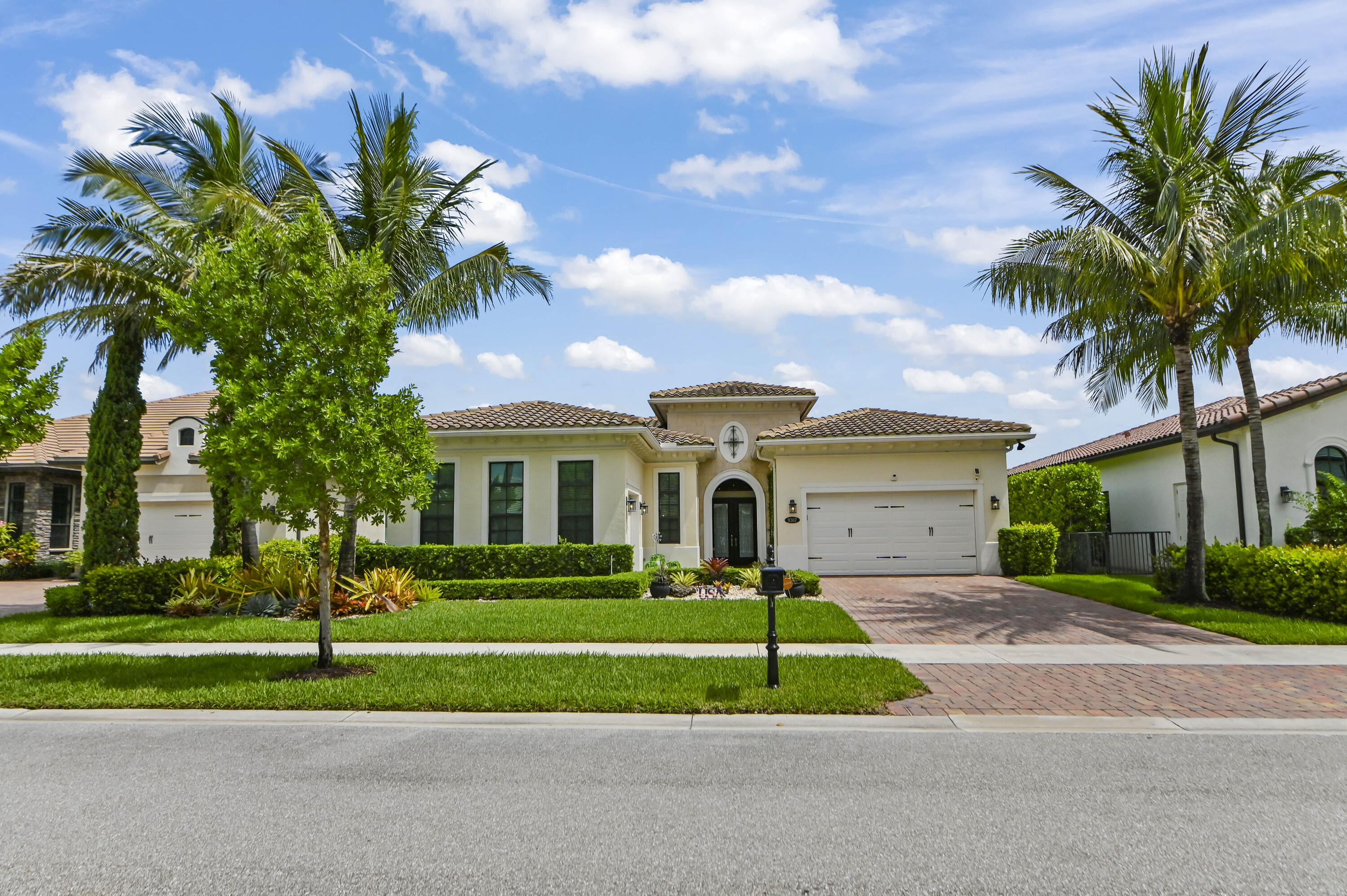 PALM MEADOWS ESTATES - Residential