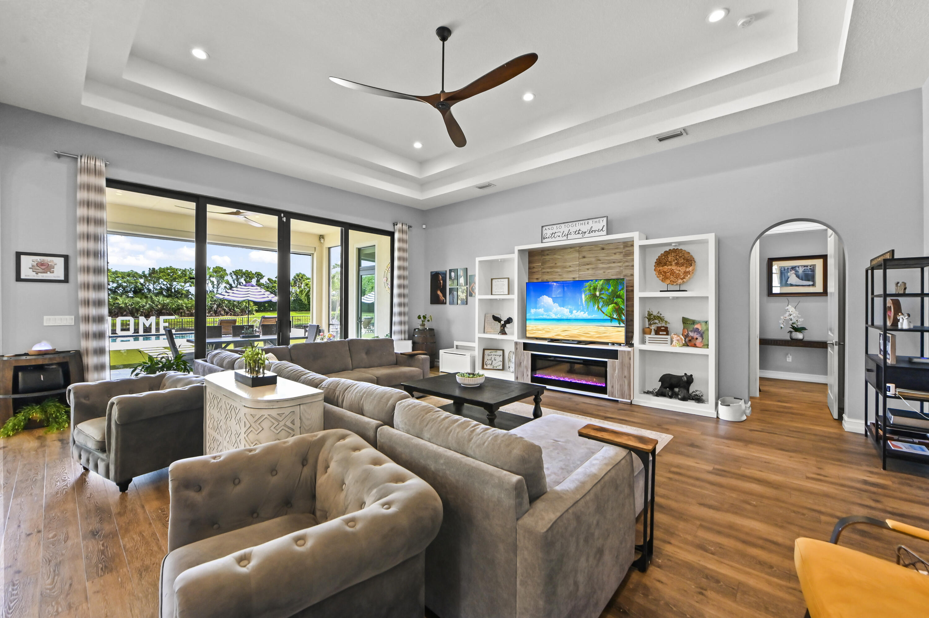 PALM MEADOWS ESTATES - Residential