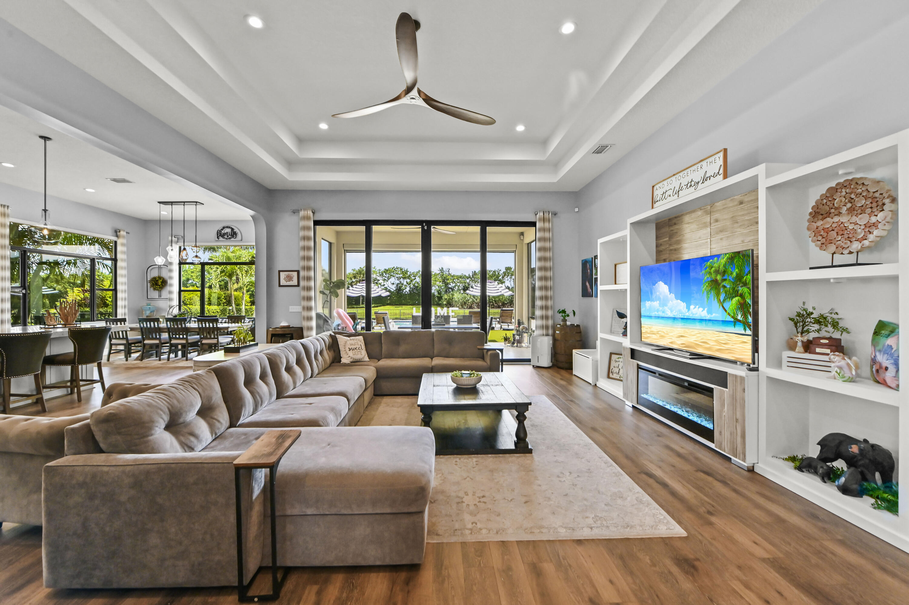 PALM MEADOWS ESTATES - Residential