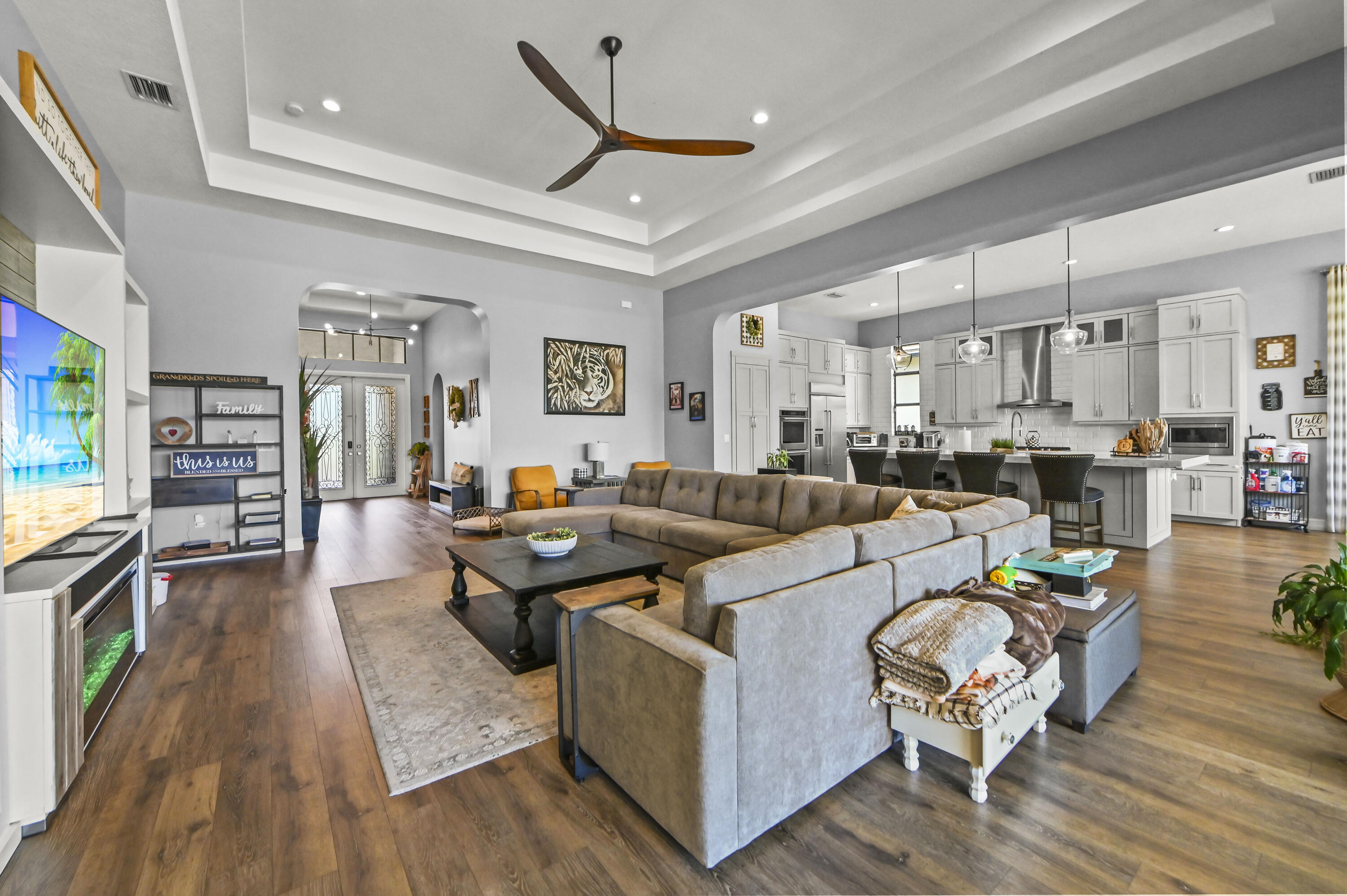 PALM MEADOWS ESTATES - Residential
