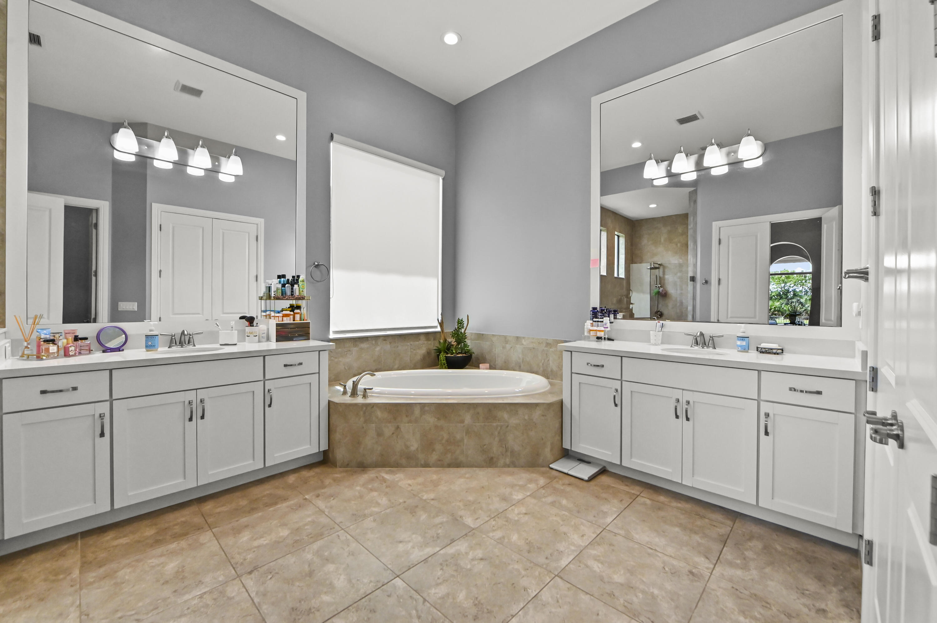 PALM MEADOWS ESTATES - Residential