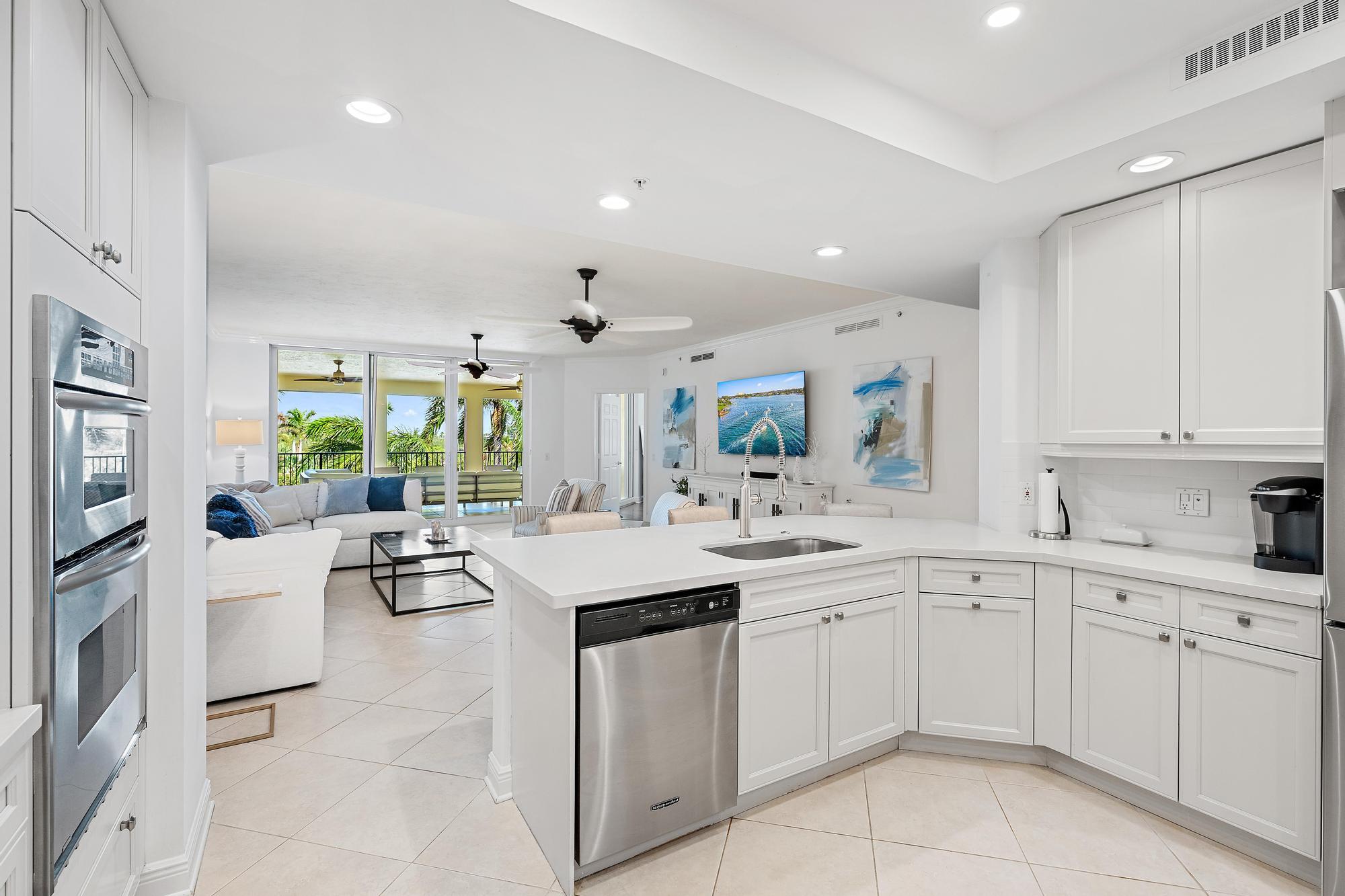 JUPITER YACHT CLUB - Residential Lease