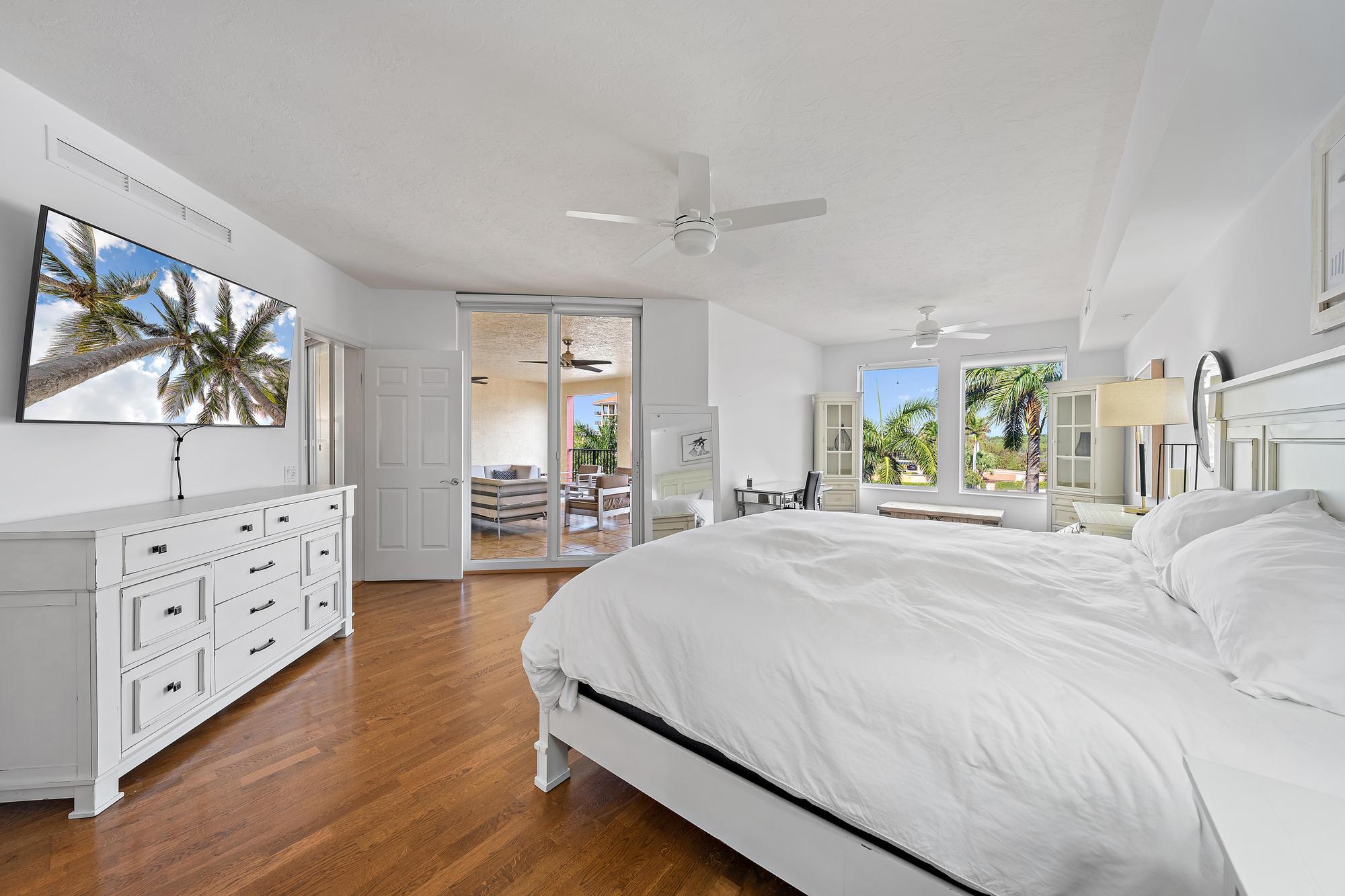 JUPITER YACHT CLUB - Residential Lease