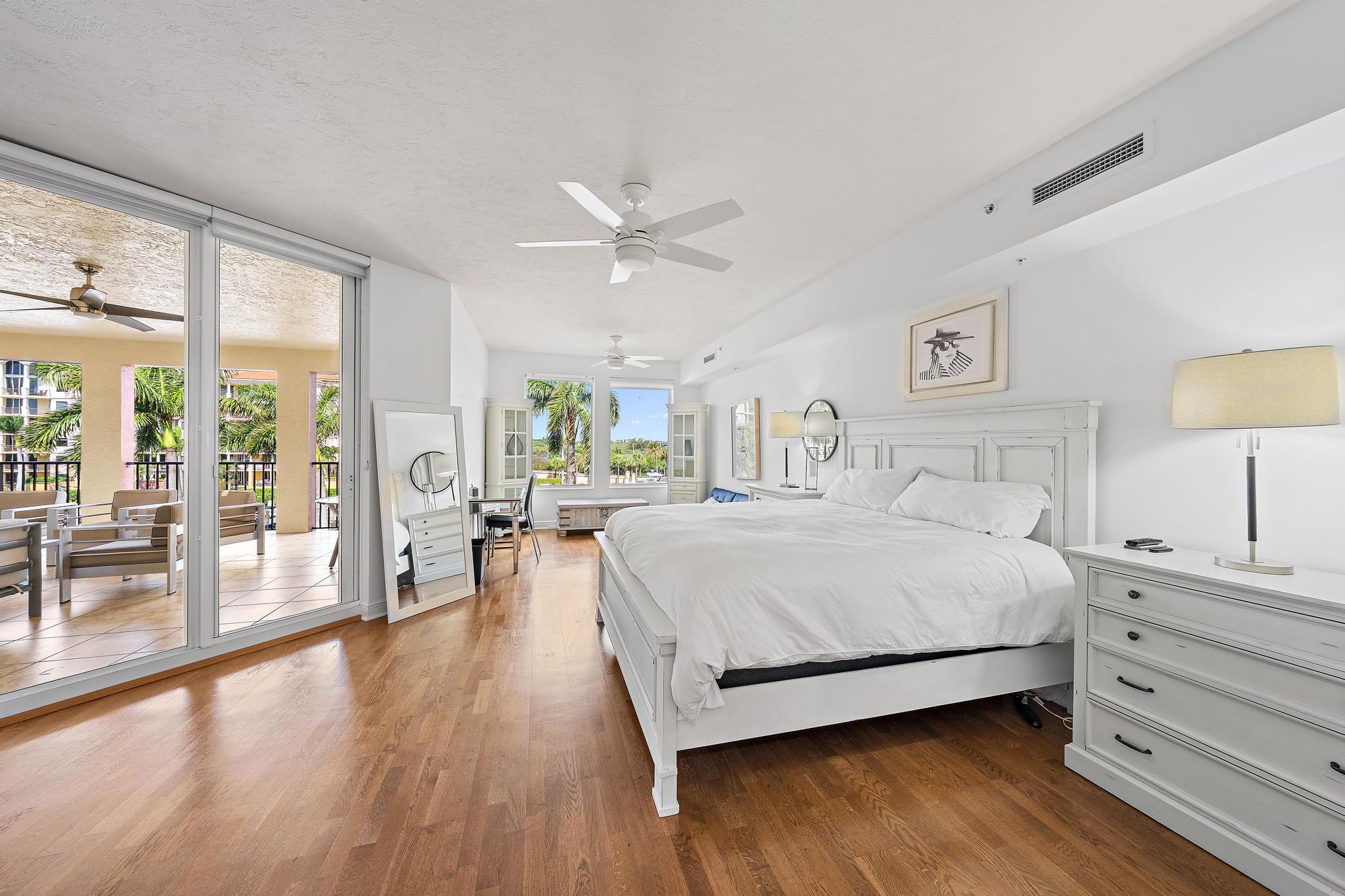 JUPITER YACHT CLUB - Residential Lease