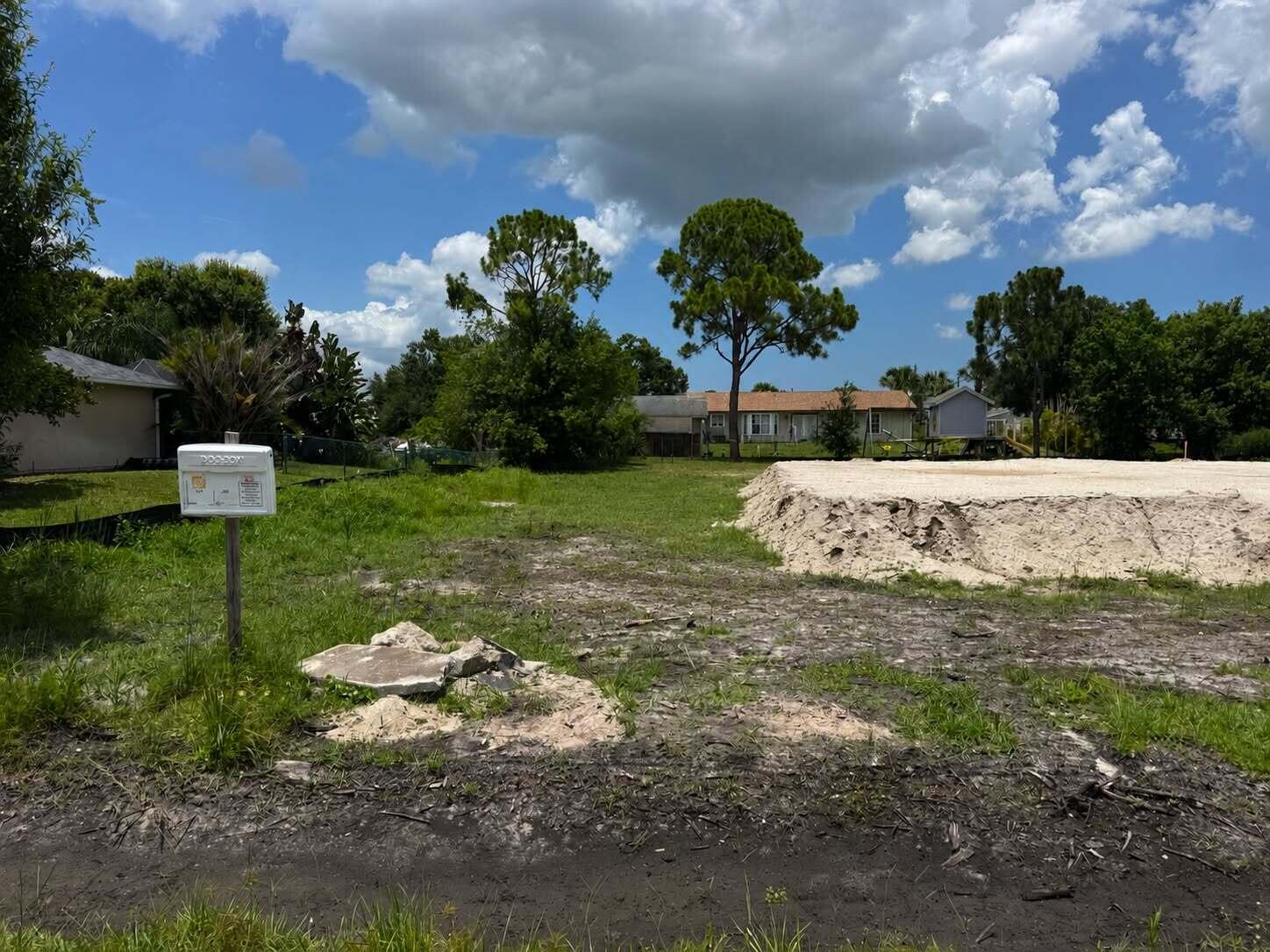 VERO LAKE ESTATES UNIT 1 - Residential