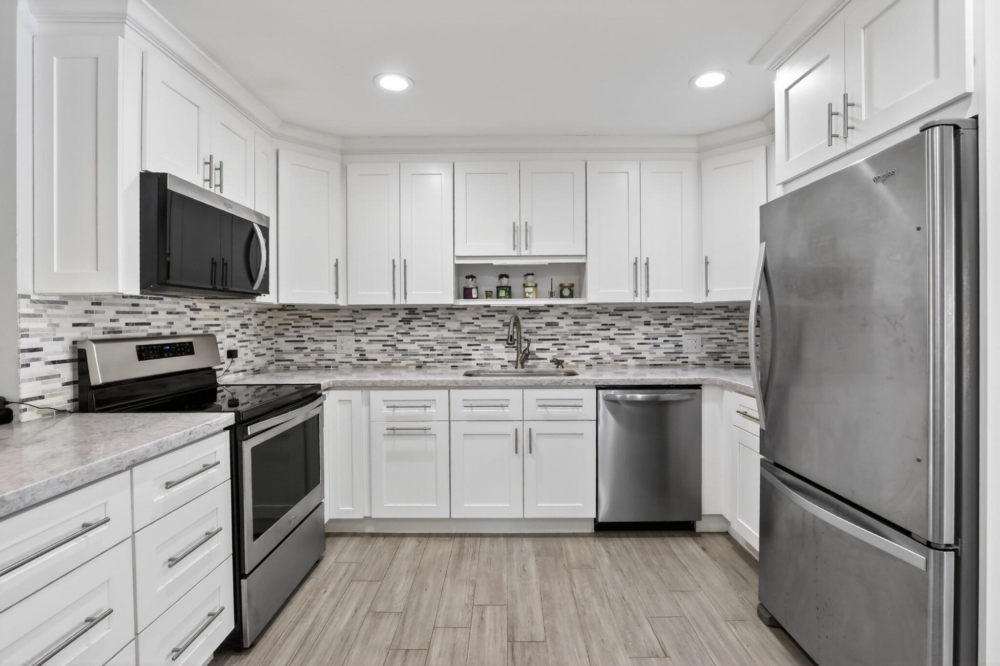 COUNTRY ACRES - Residential