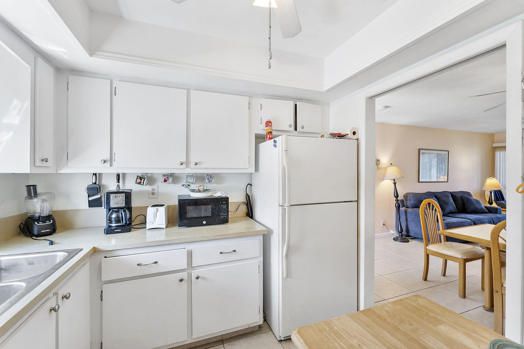 CRESTHAVEN VILLAS CONDO 25 - Residential