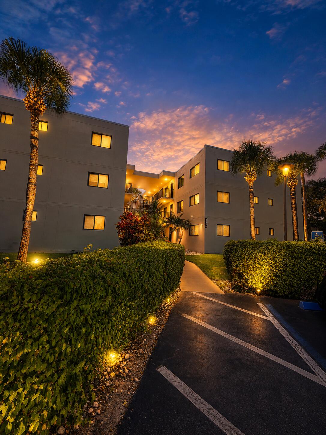 CYPRESS CONDO - Residential