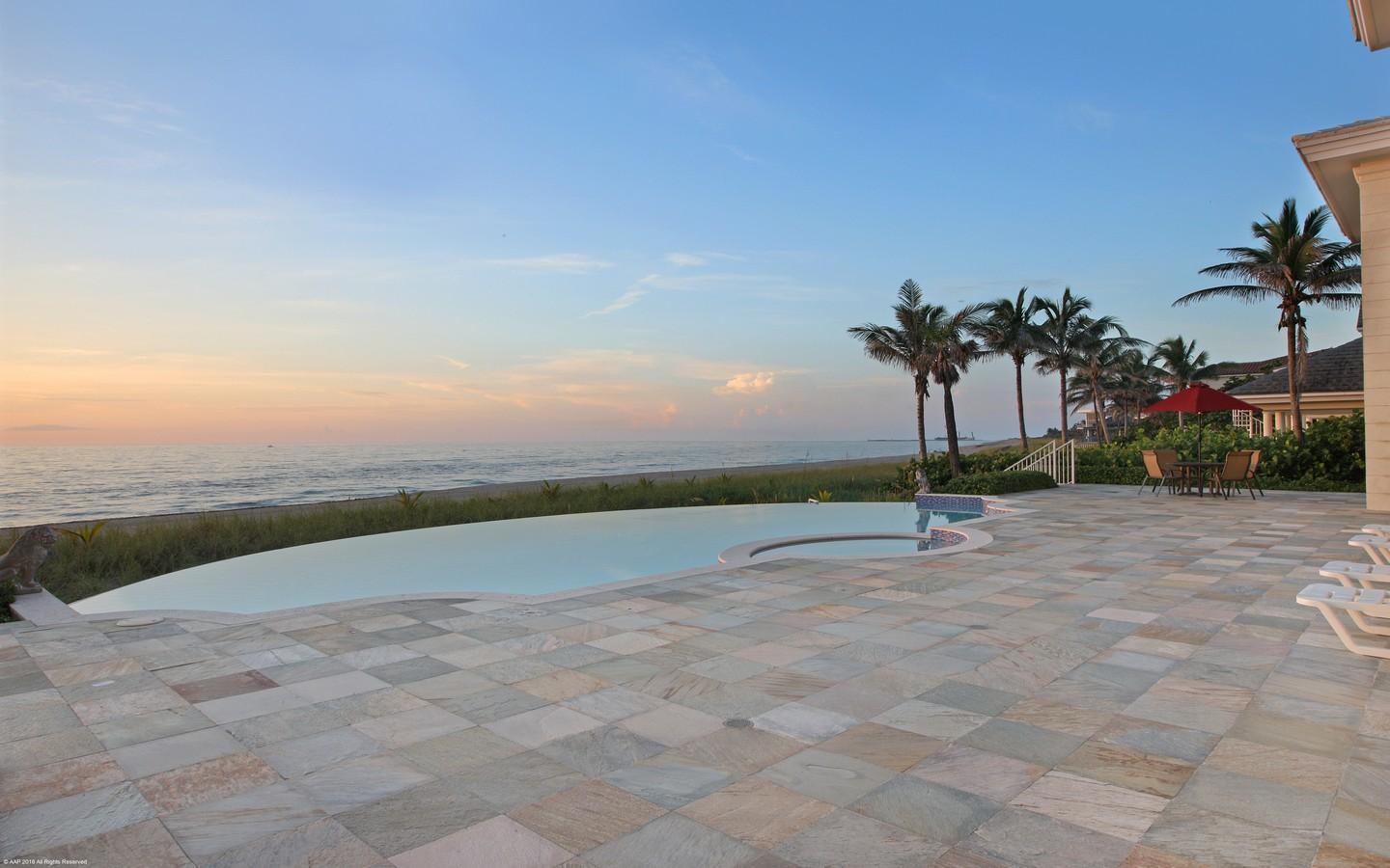SAILFISH POINT PLAT 13 - Residential