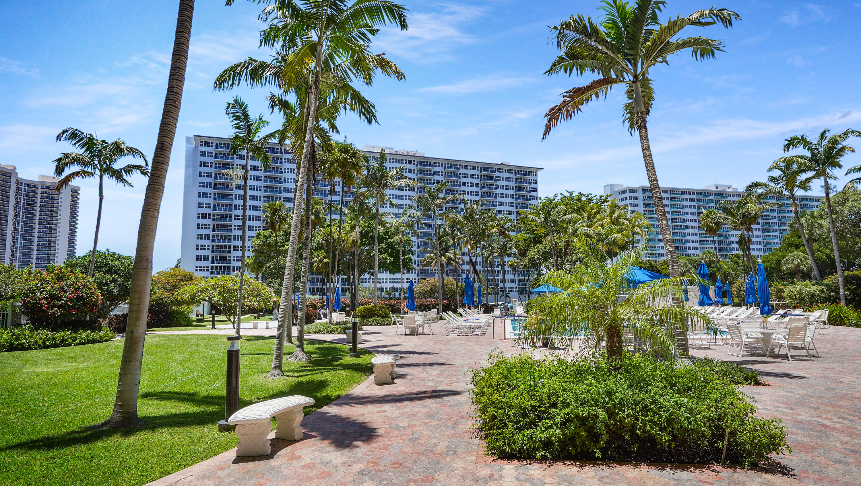 Coral Ridge Towers East - Residential
