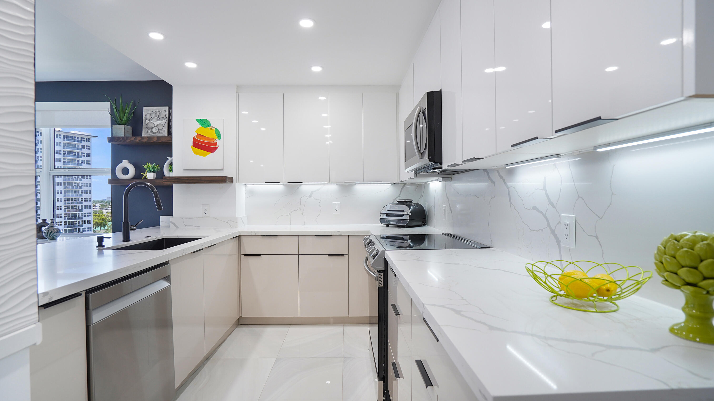 Coral Ridge Towers East - Residential