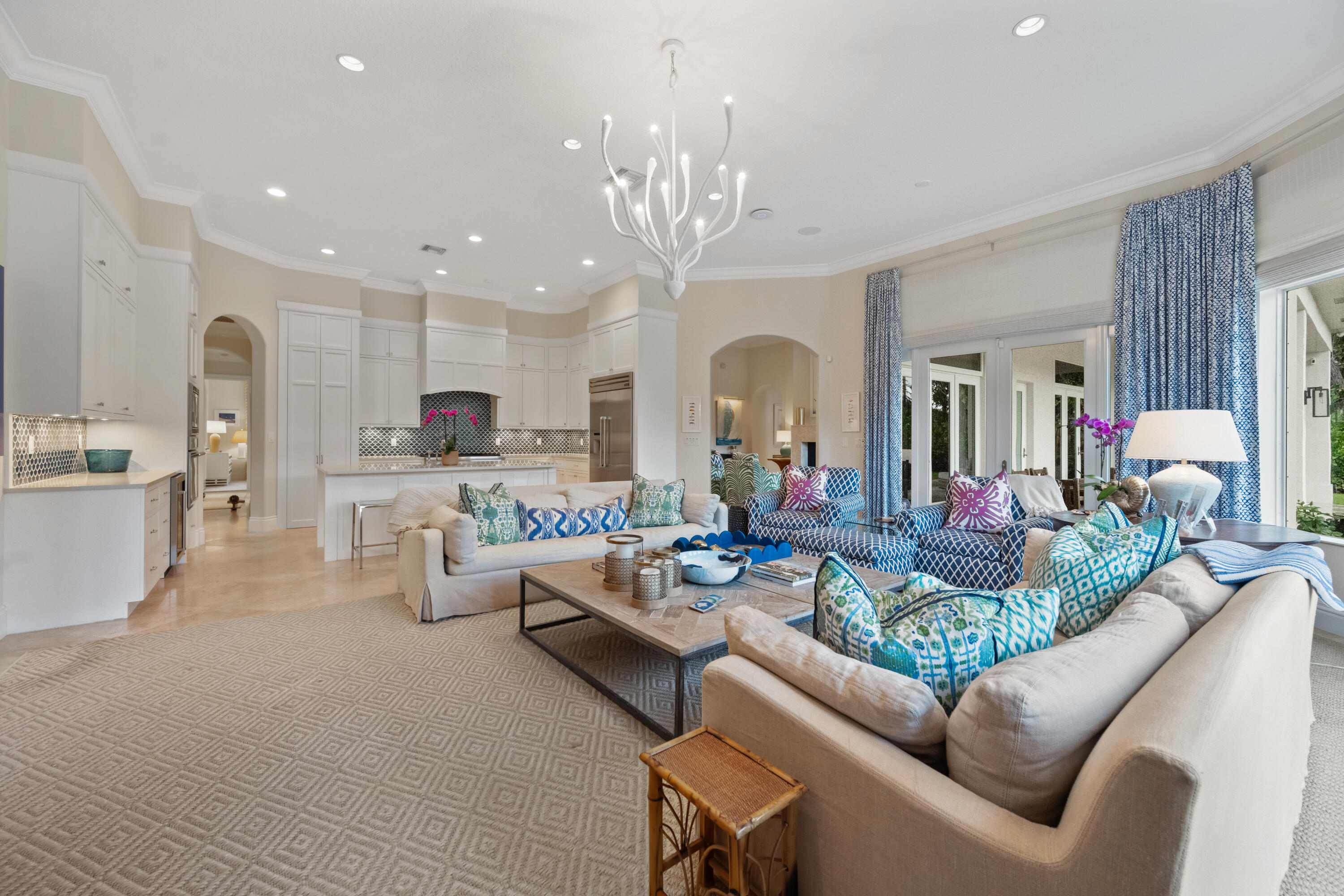 MIZNER ESTATES - Residential