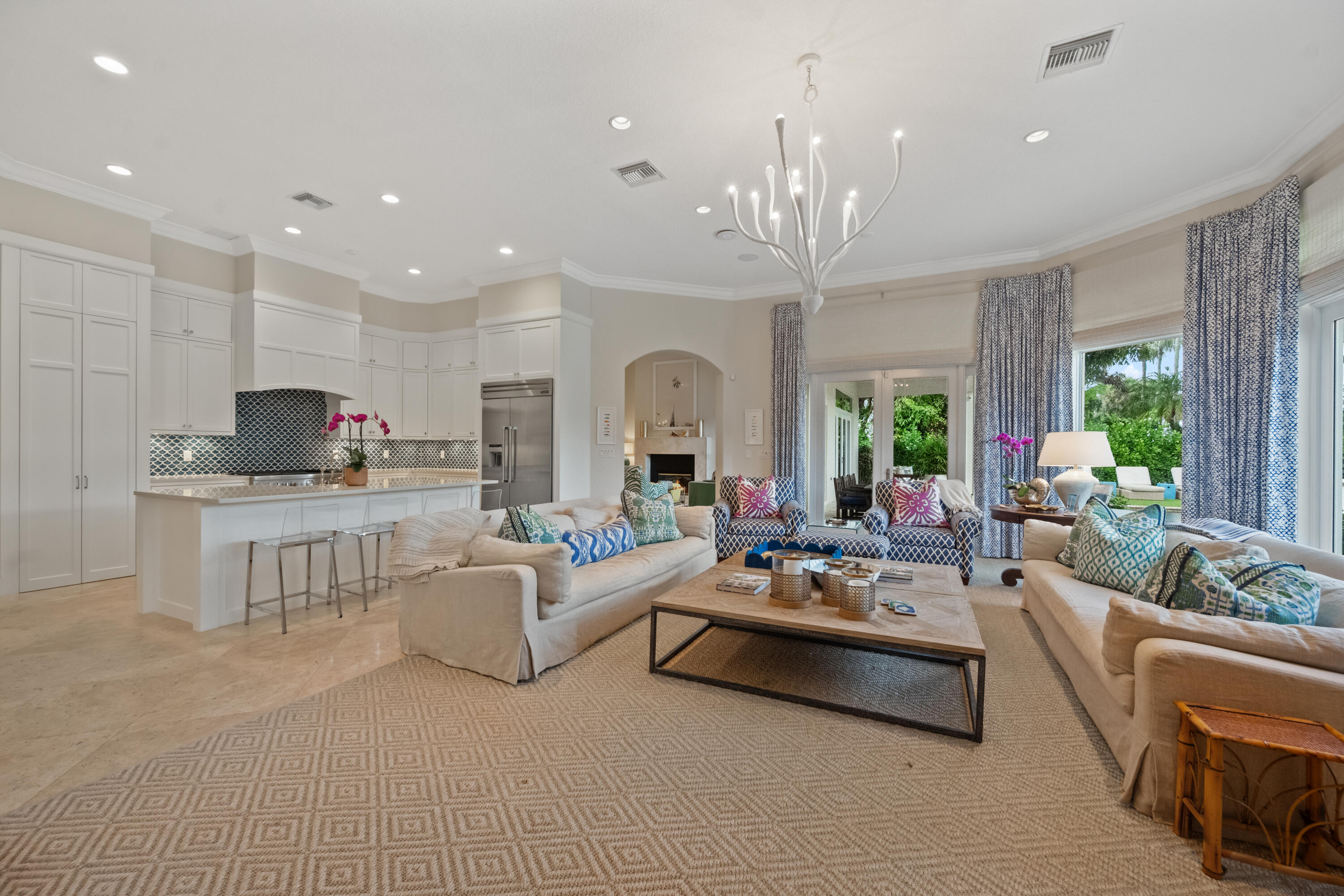 MIZNER ESTATES - Residential