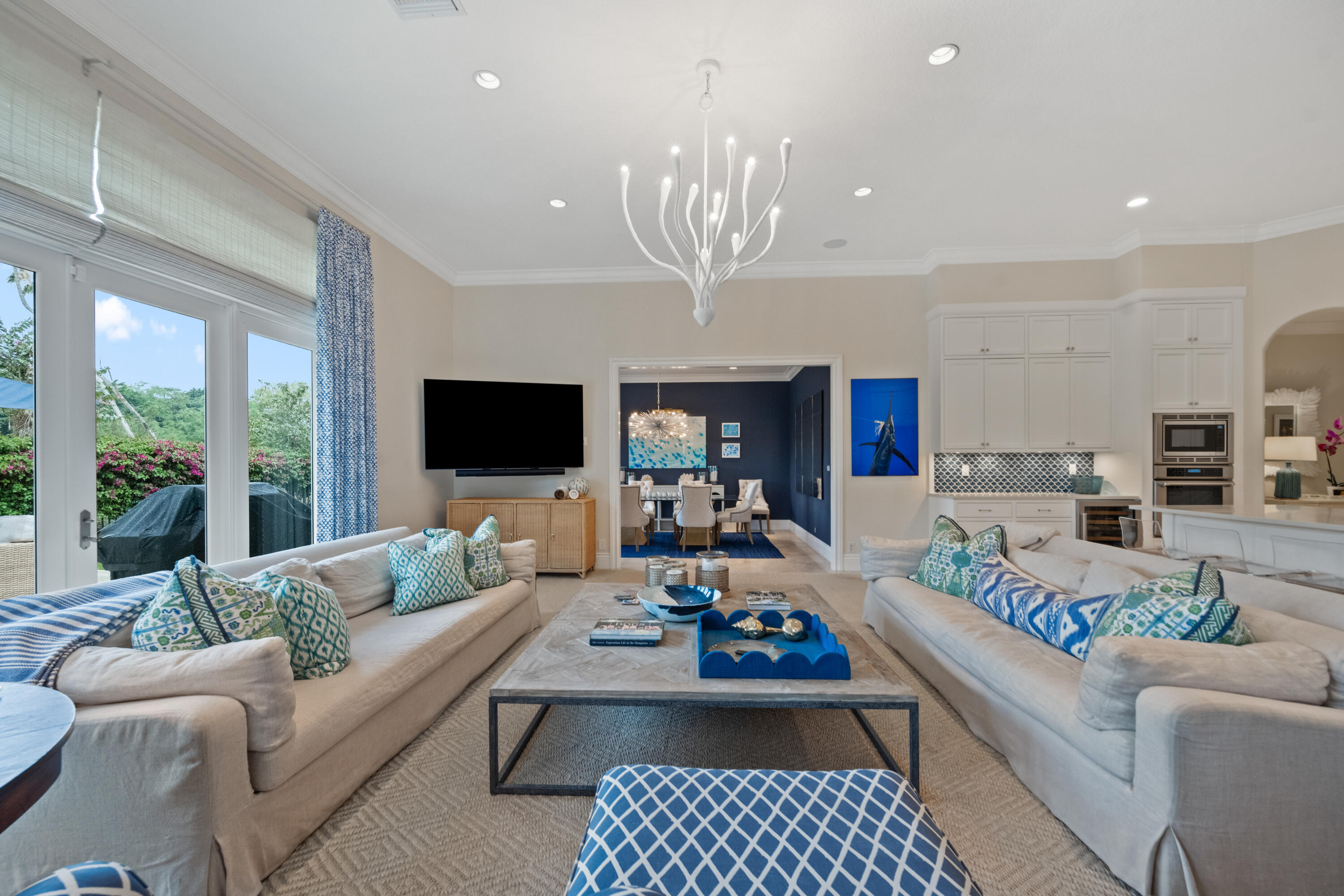 MIZNER ESTATES - Residential