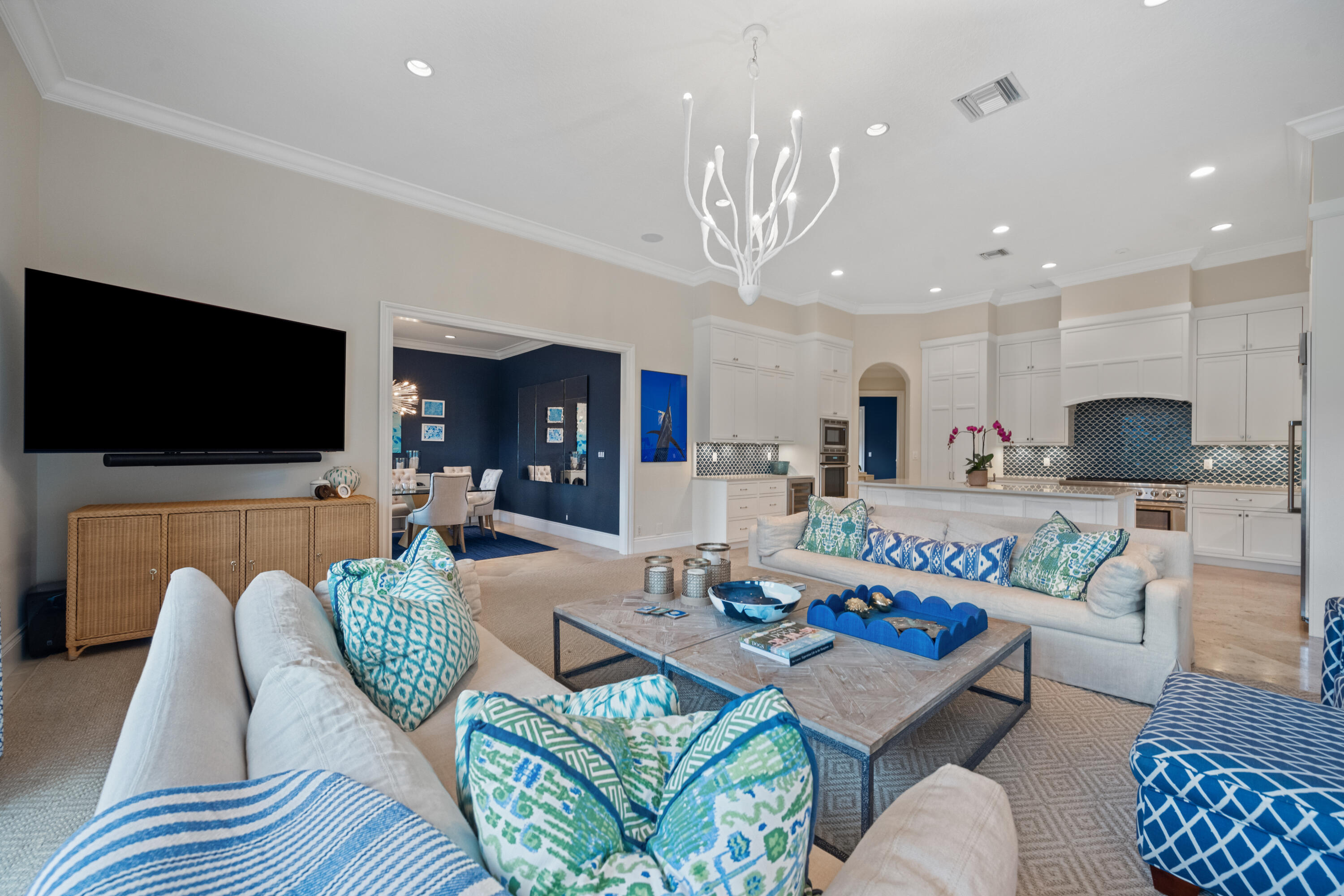 MIZNER ESTATES - Residential