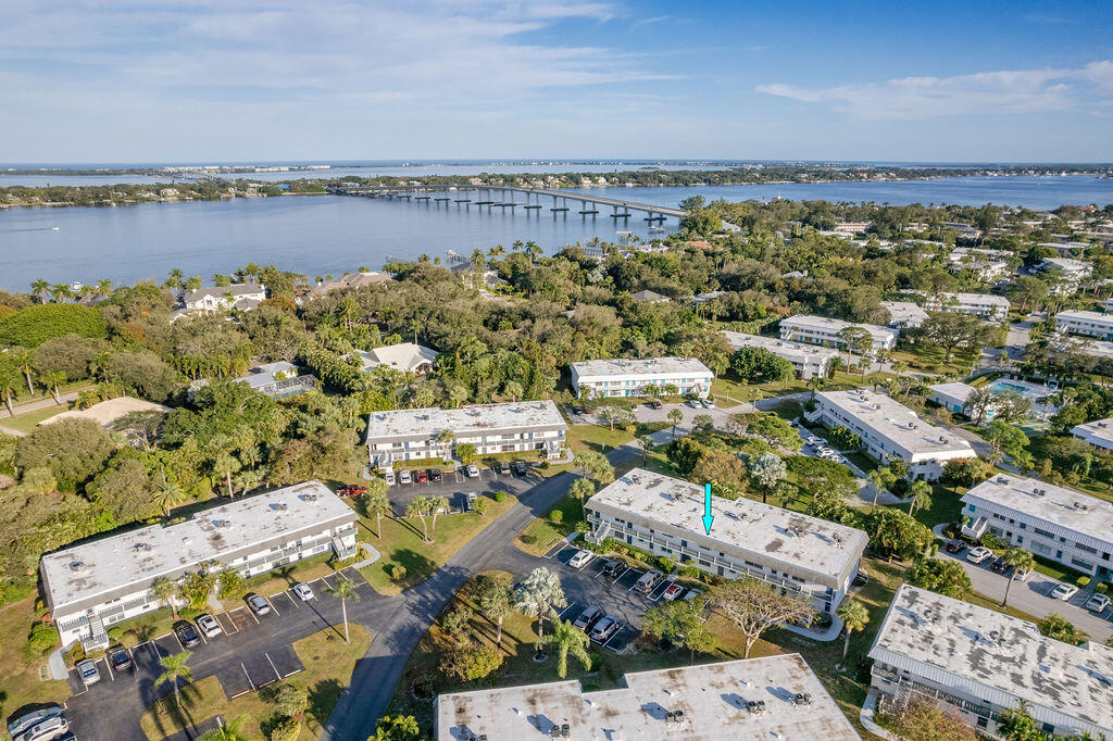CEDAR POINTE CONDO - Residential