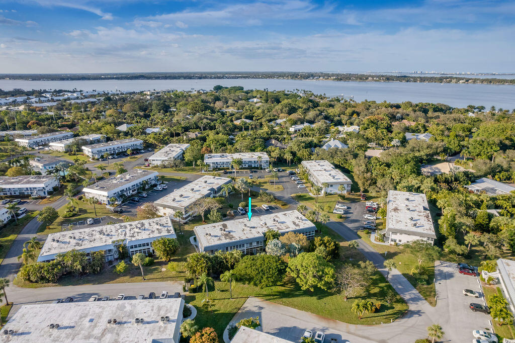 CEDAR POINTE CONDO - Residential