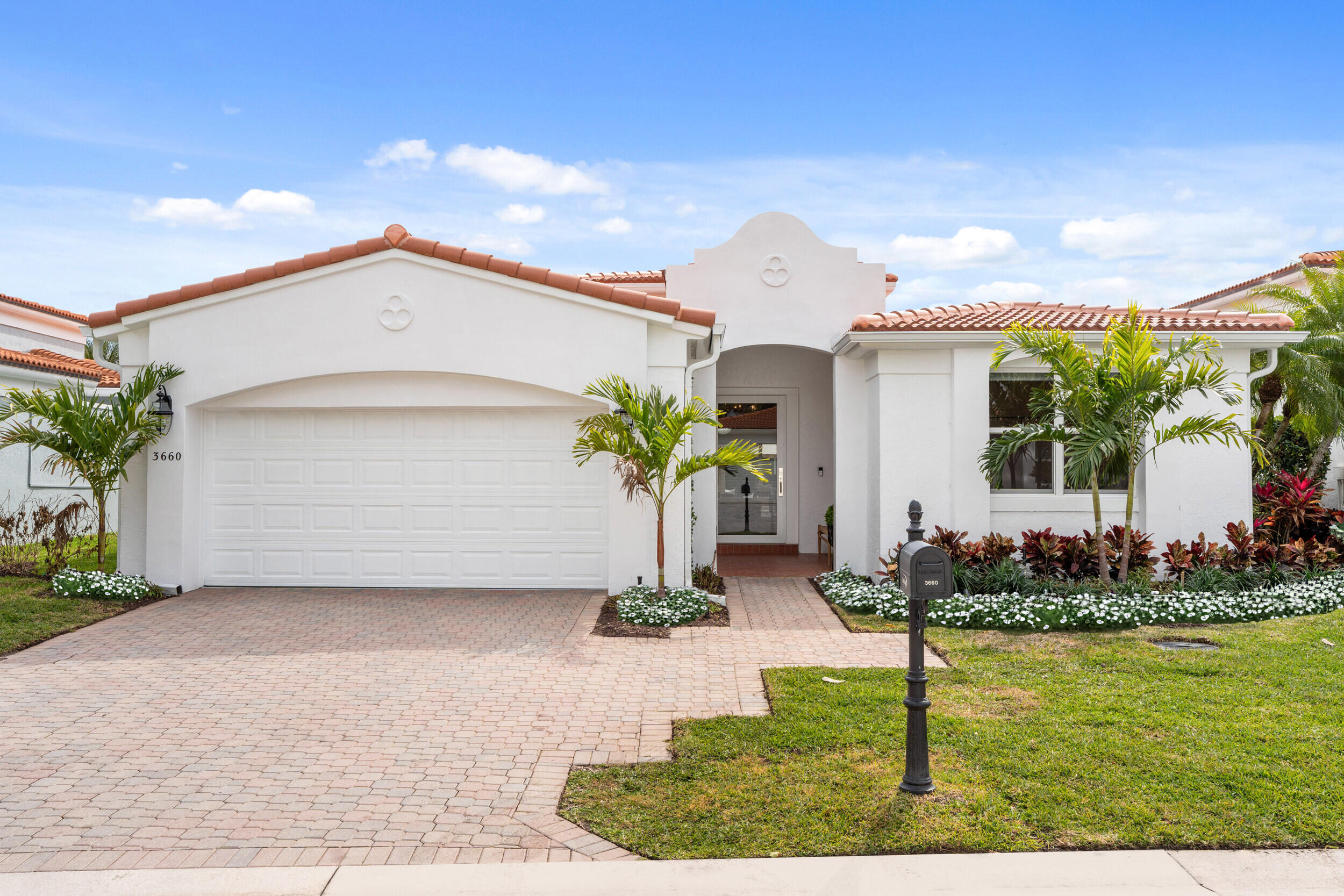 WINDRIFT AT JONATHANS LANDING - Residential
