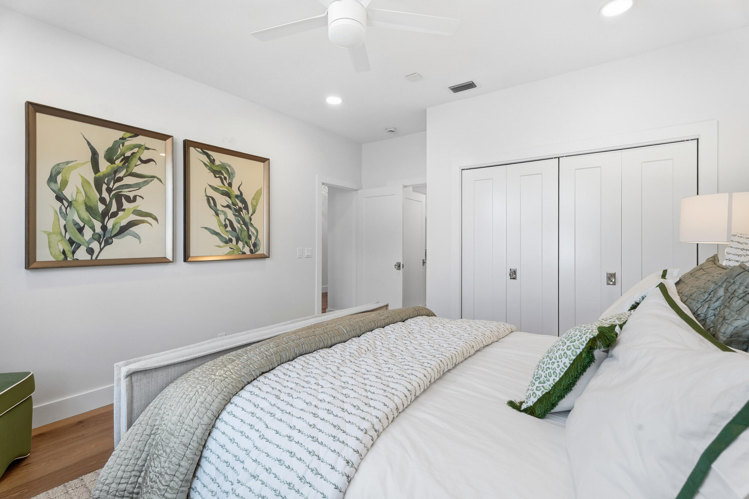 WINDRIFT AT JONATHANS LANDING - Residential