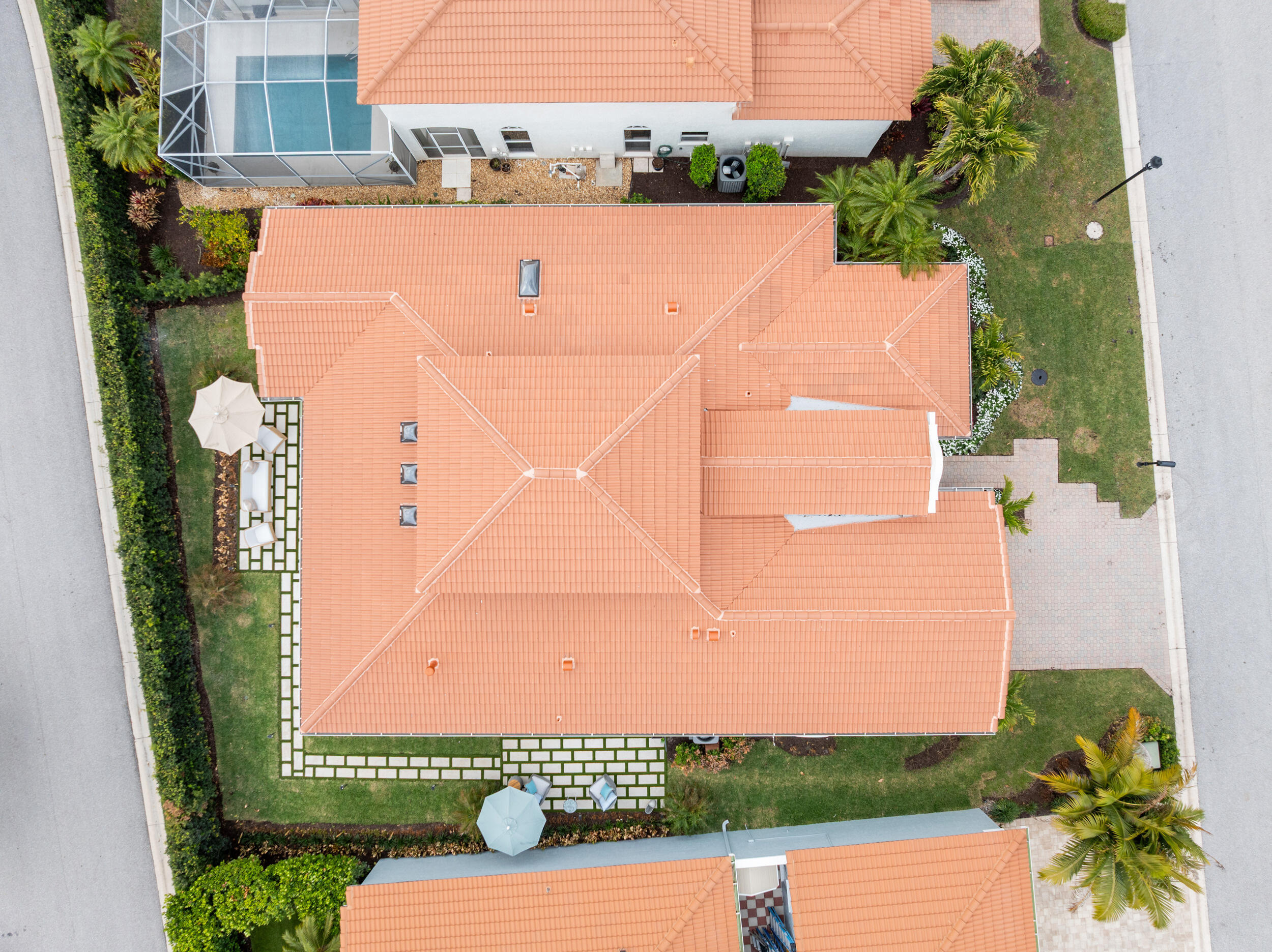 WINDRIFT AT JONATHANS LANDING - Residential